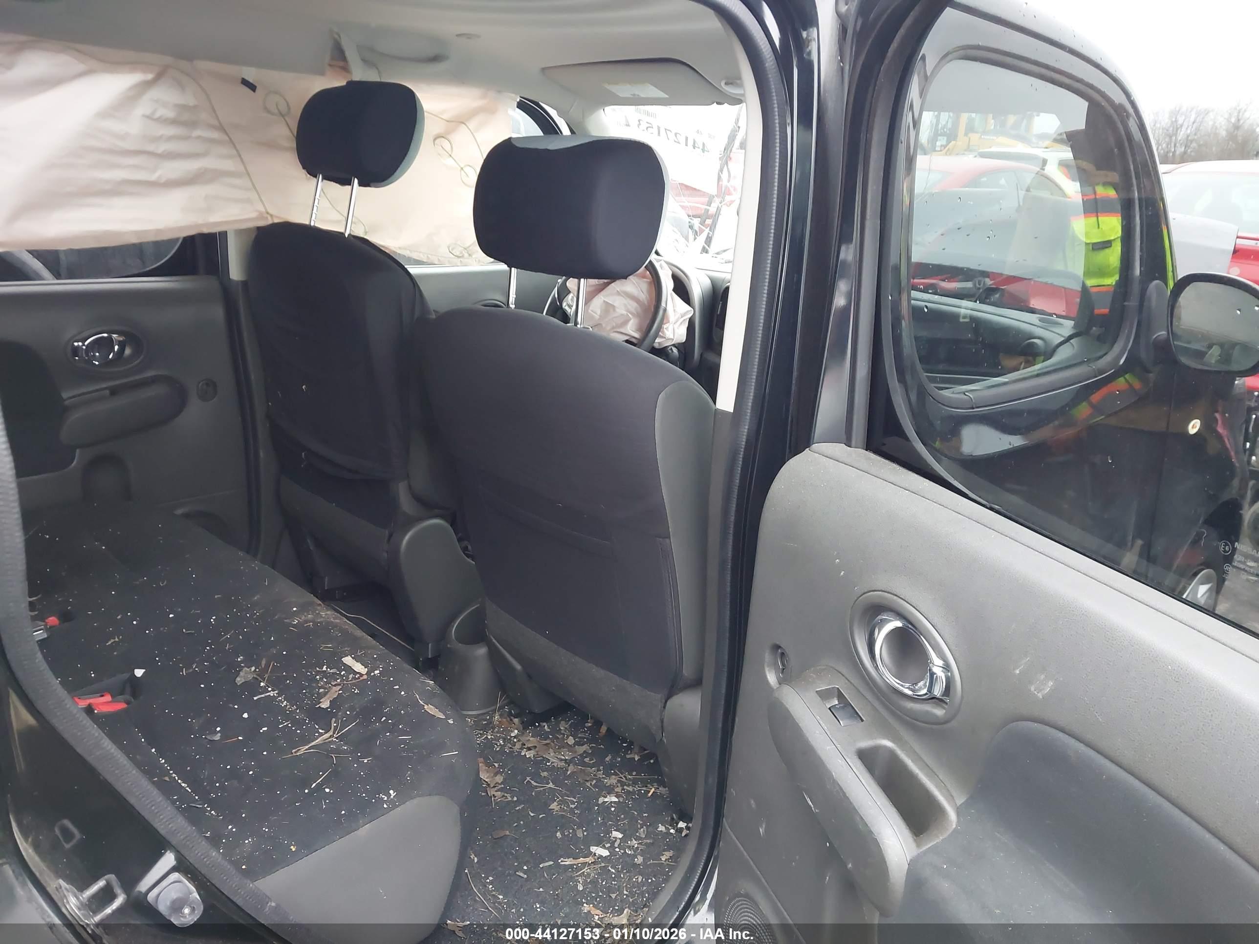 NISSAN CUBE image 8
