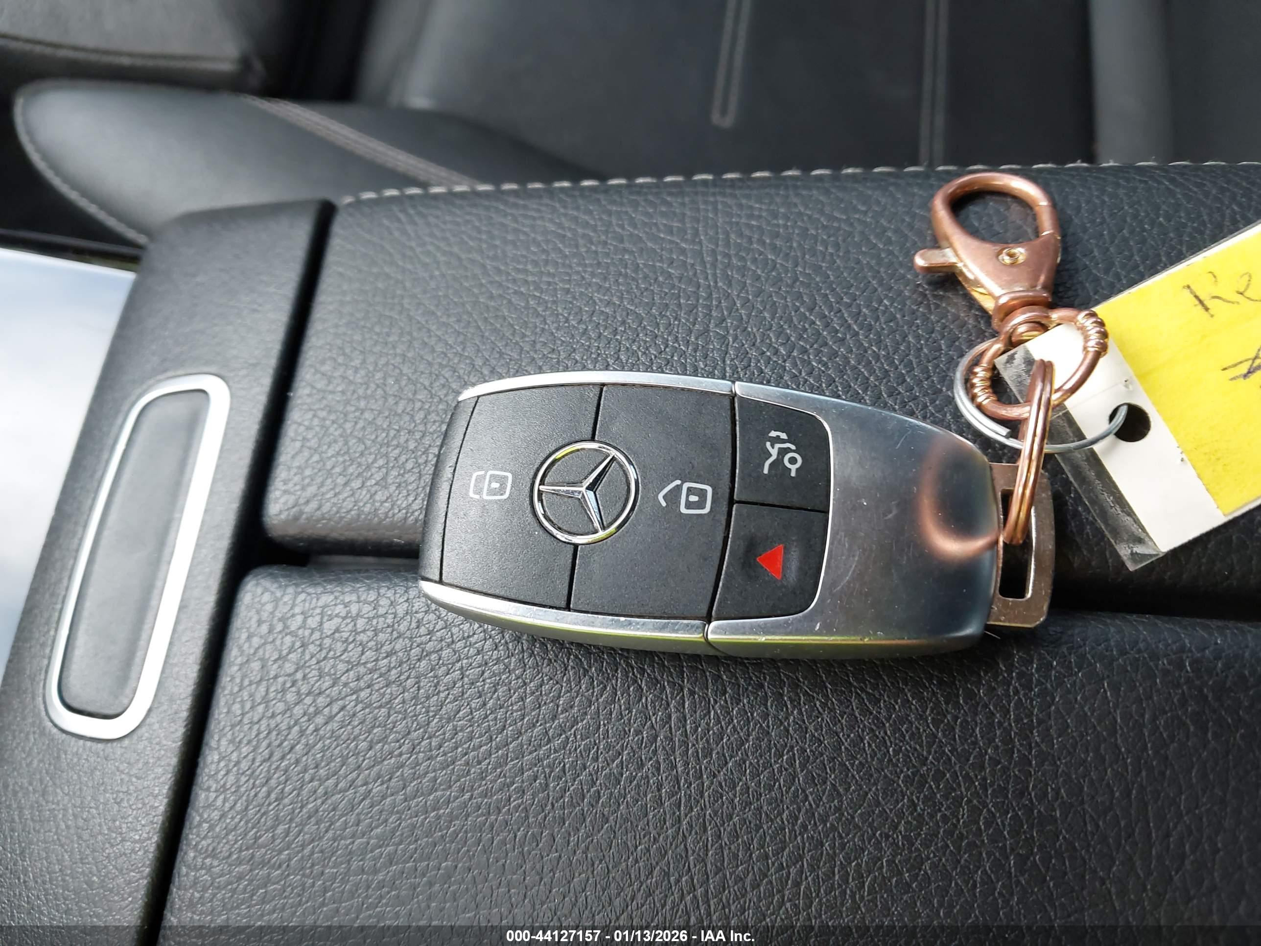 MERCEDES-BENZ A image 11