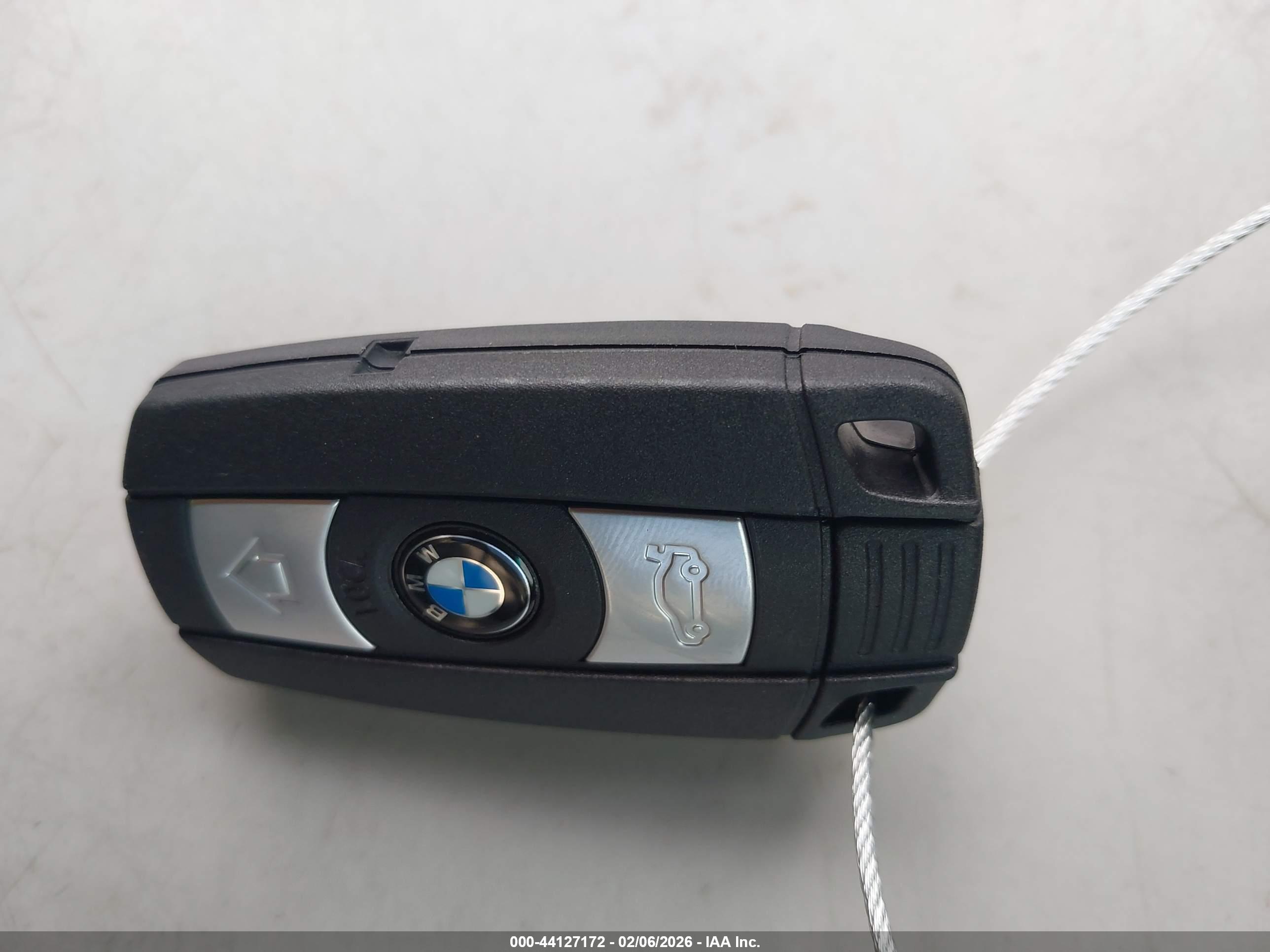 BMW 330I image 11