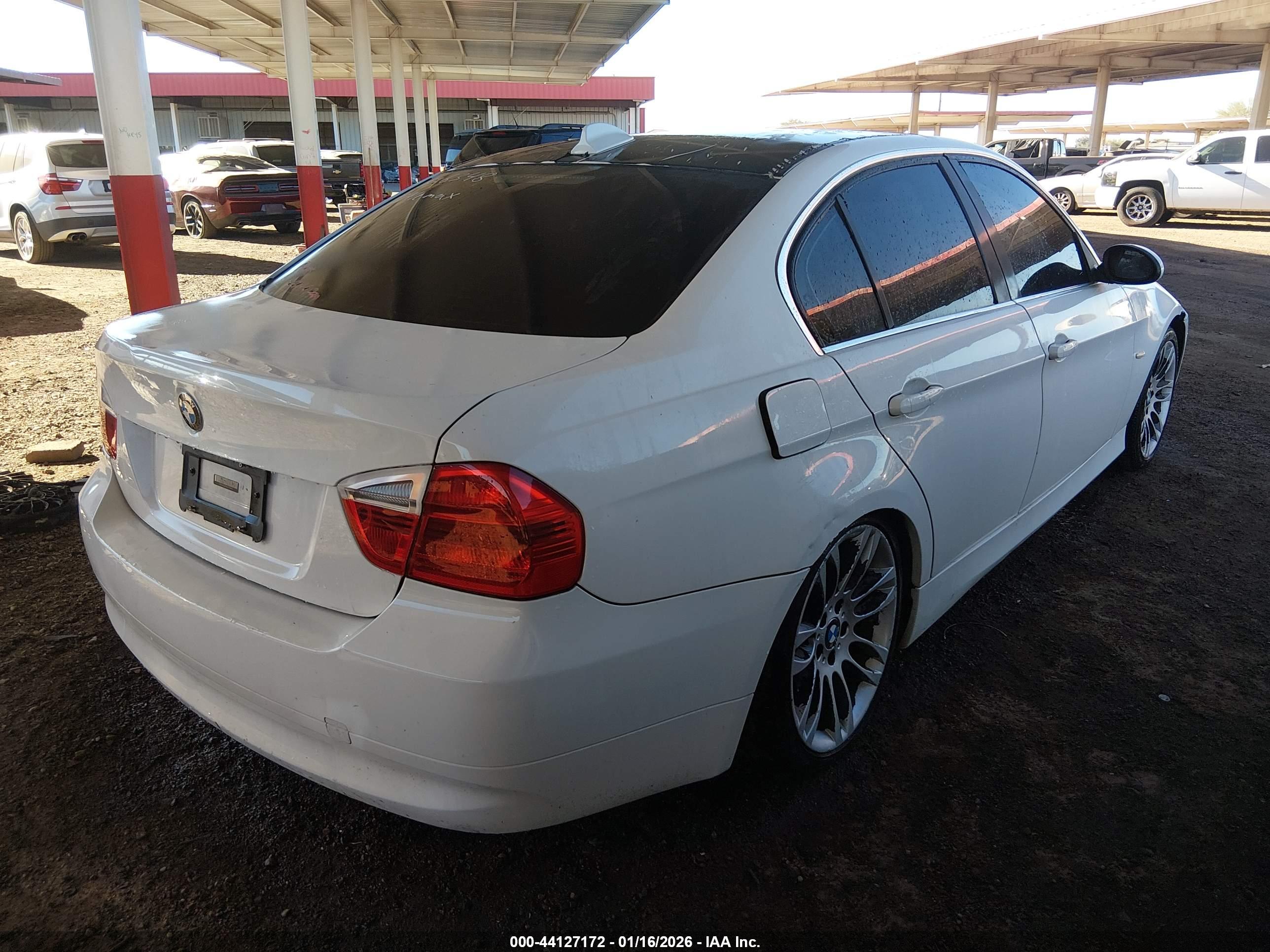 BMW 330I image 4