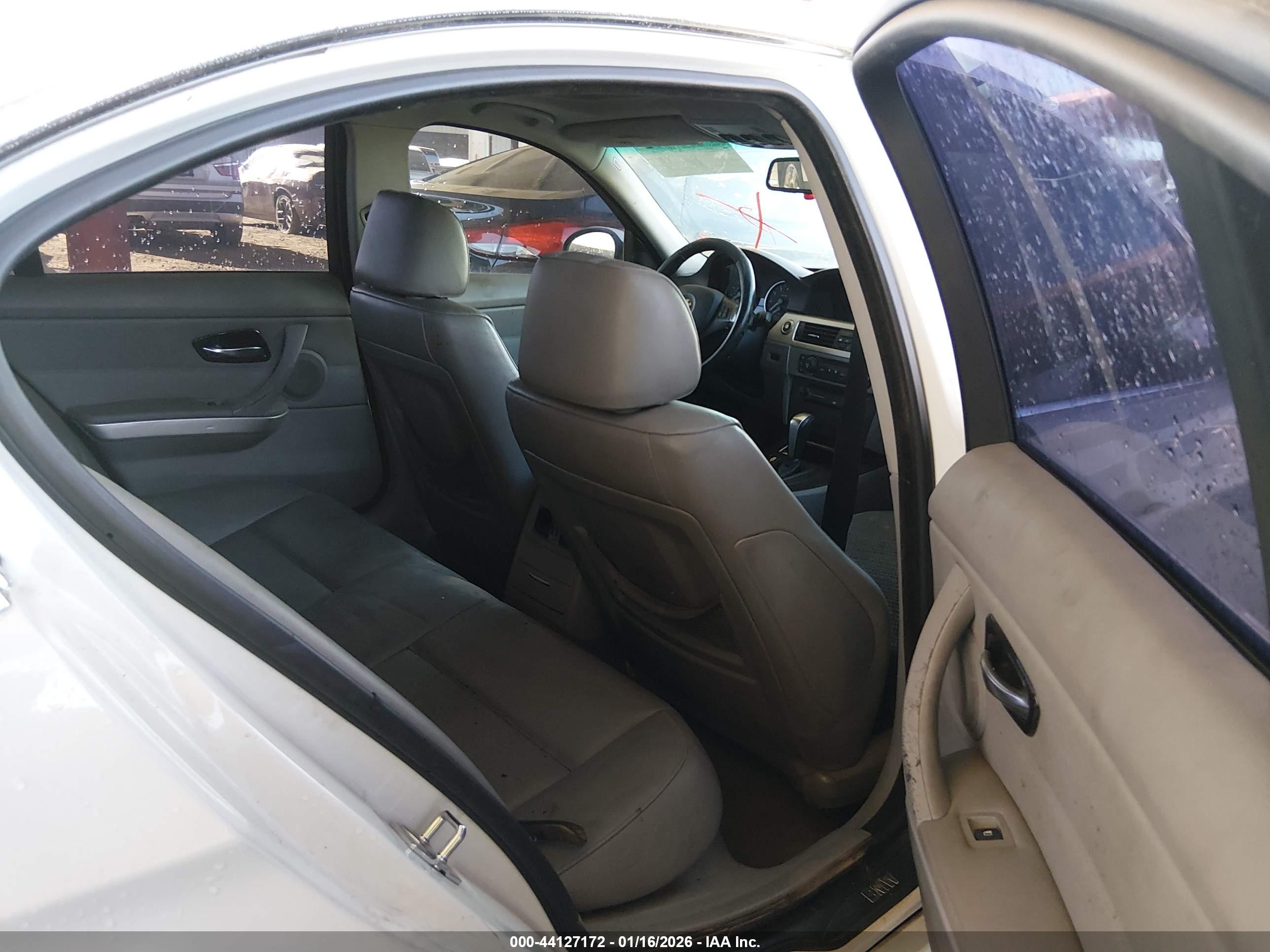 BMW 330I image 8