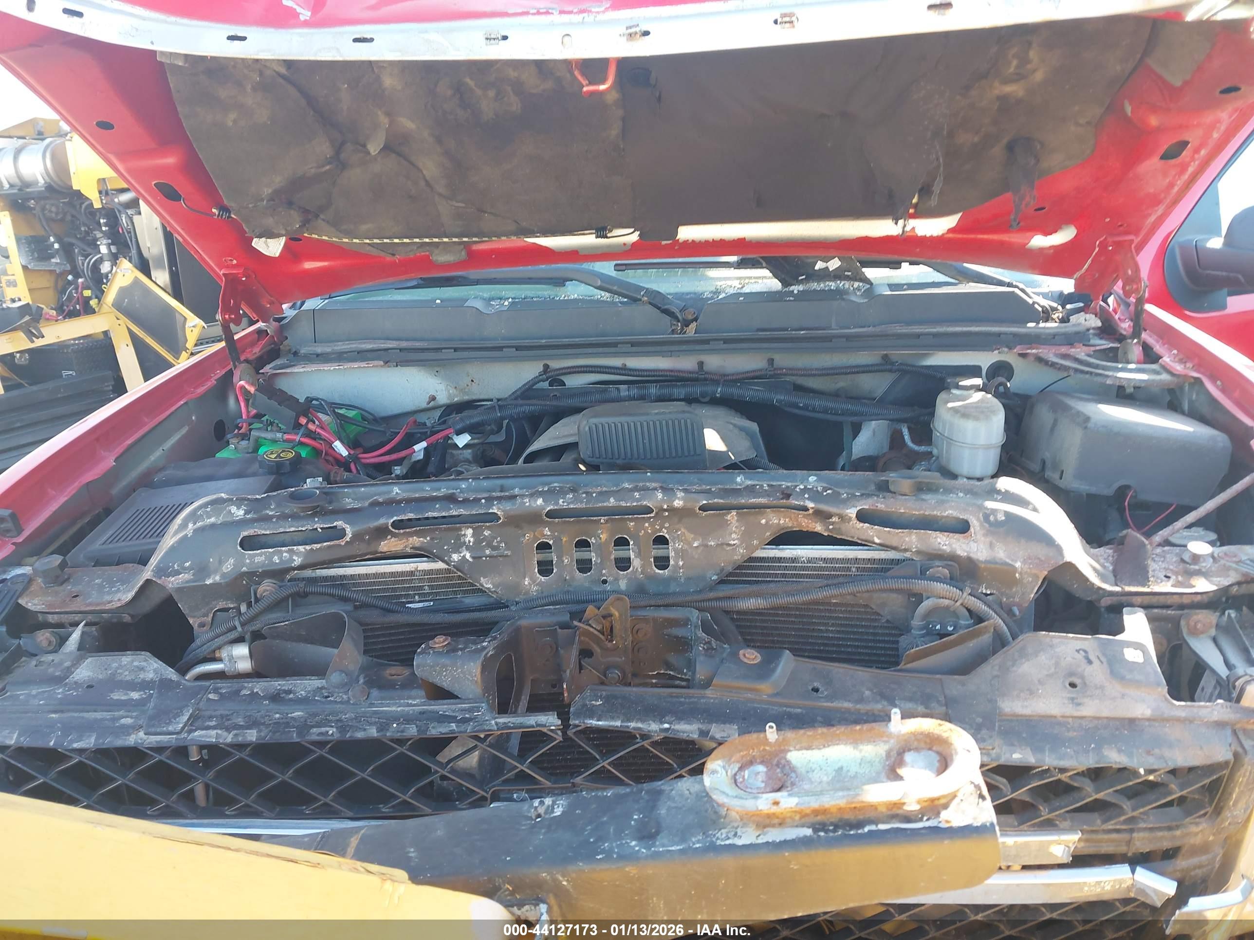 CHEVROLET SILVERADO image 10