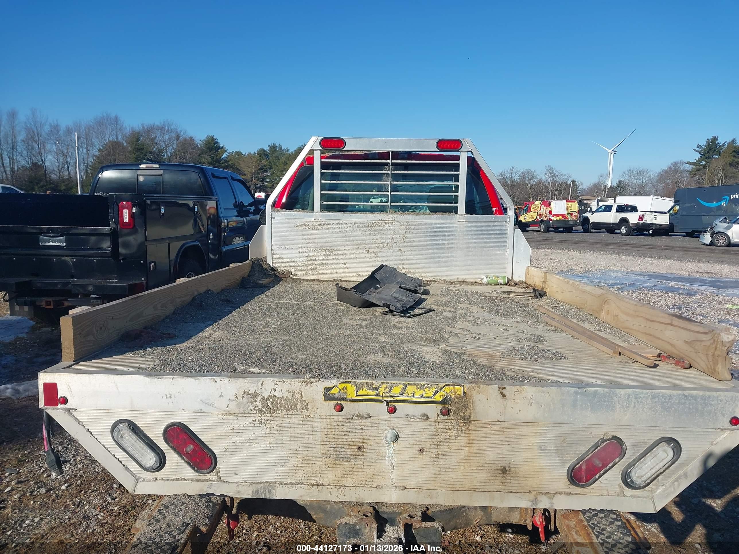 CHEVROLET SILVERADO image 8