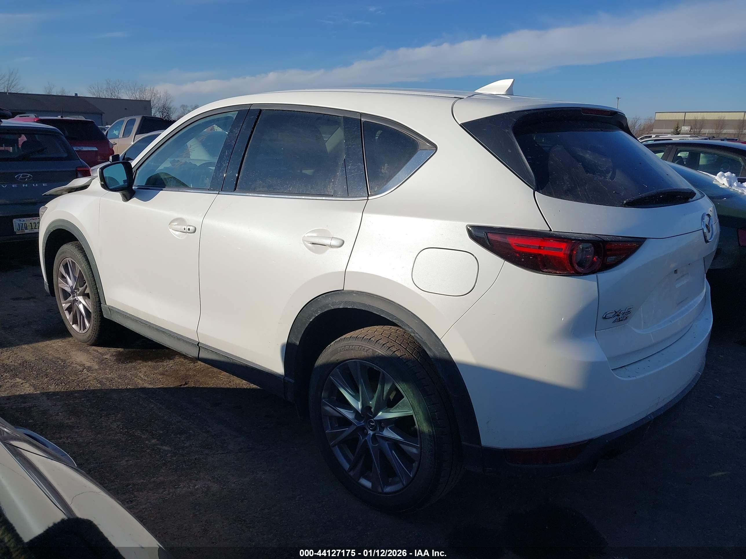 MAZDA CX-5 image 3