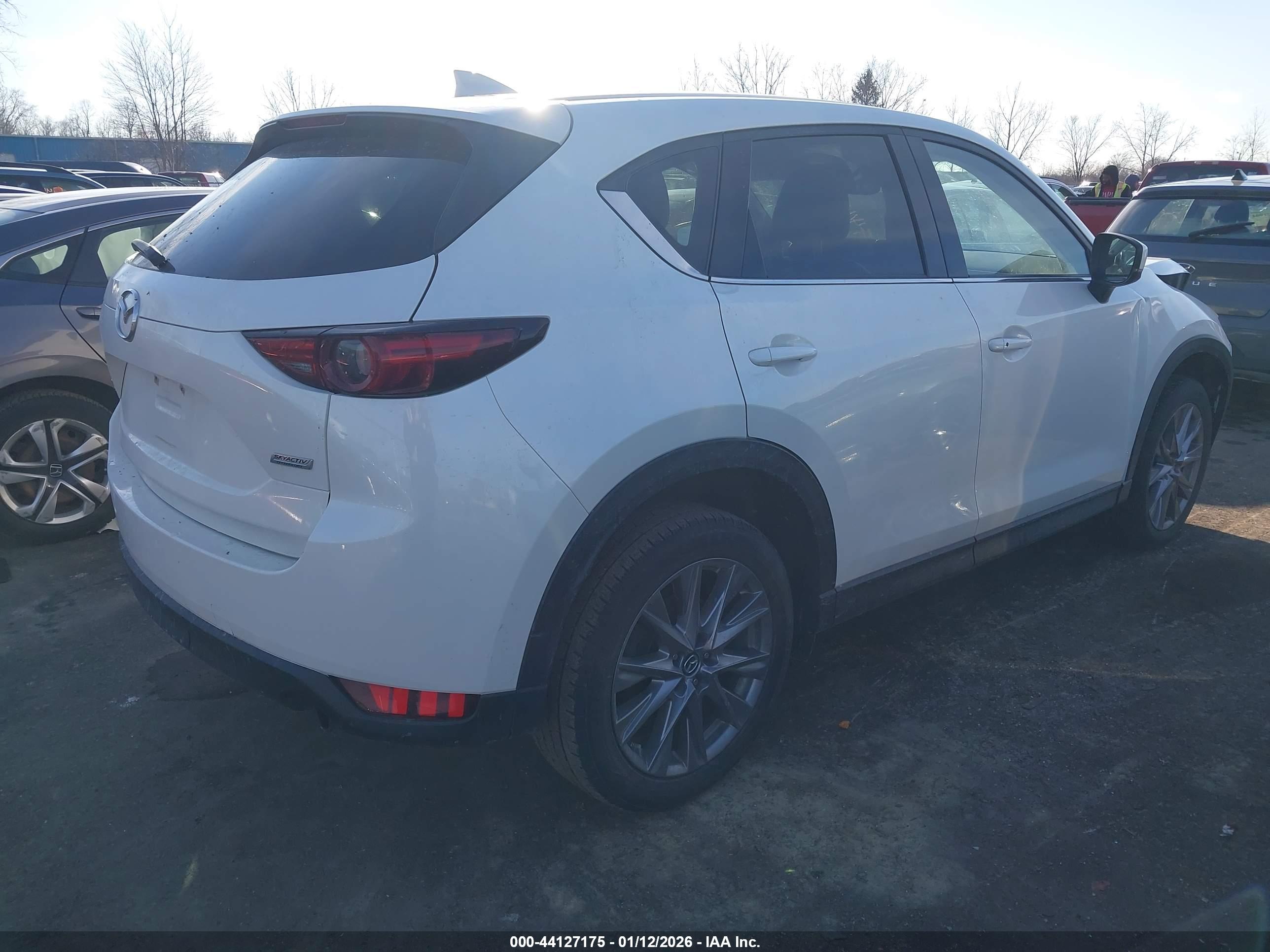 MAZDA CX-5 image 4