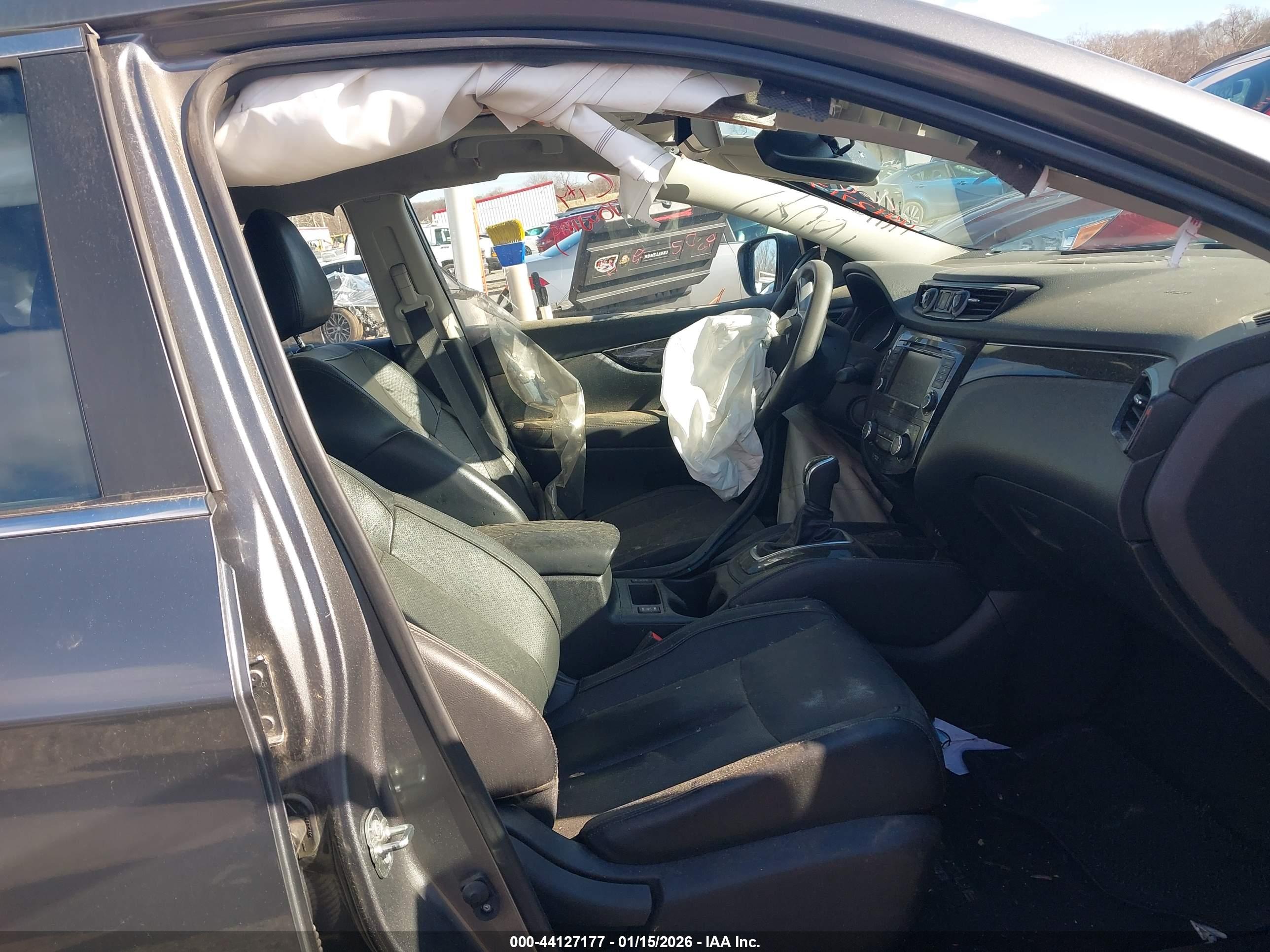 NISSAN ROGUE image 5