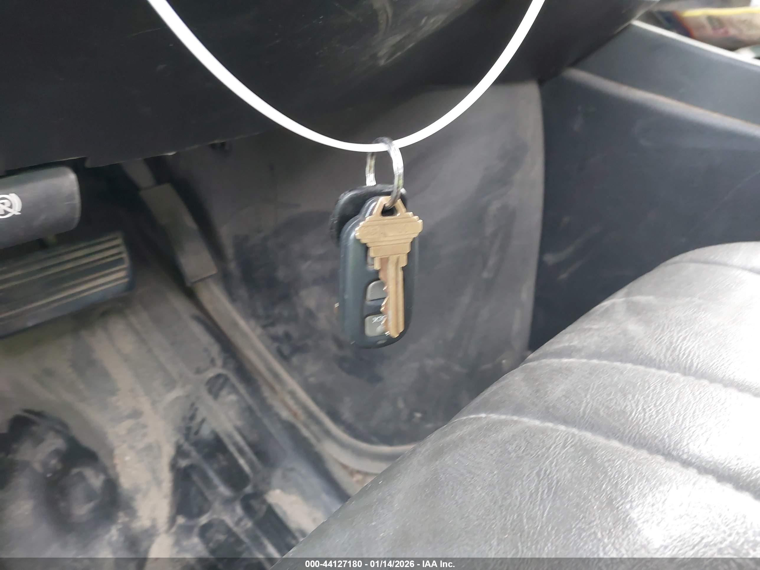 CHEVROLET EXPRESS image 11