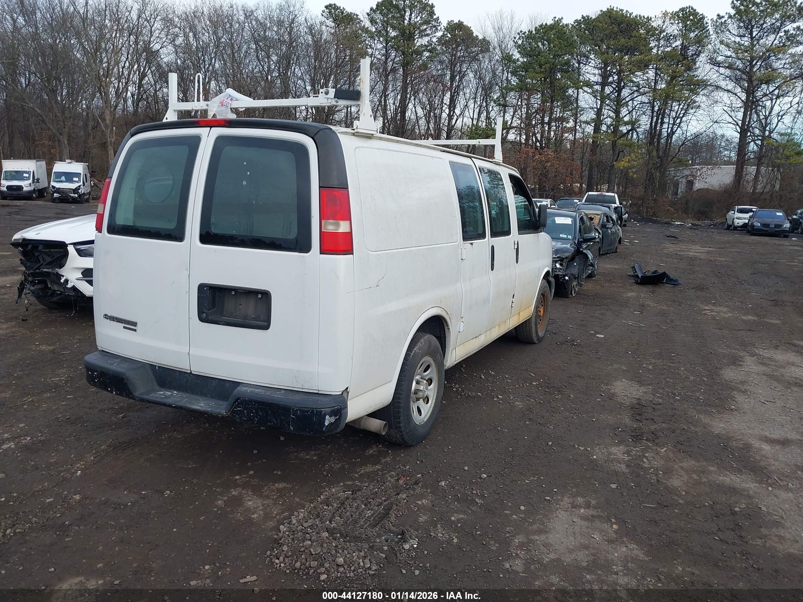 CHEVROLET EXPRESS image 4