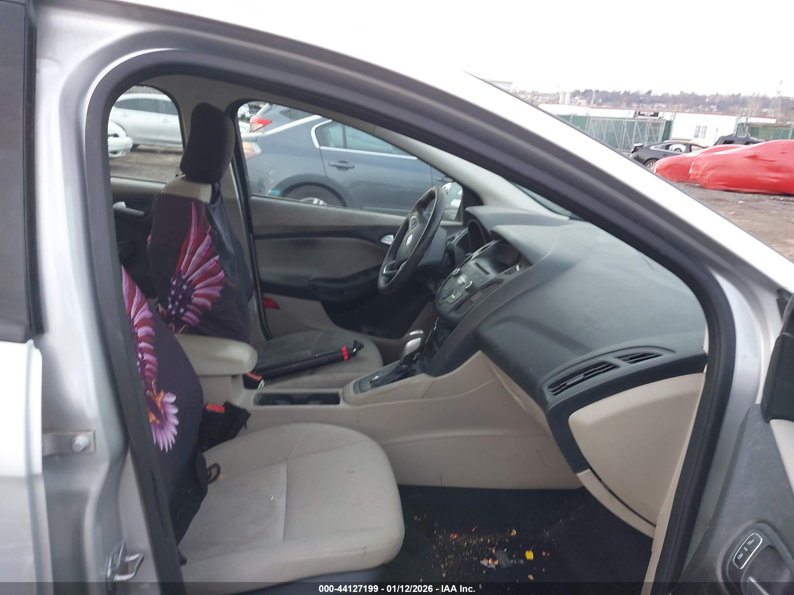 FORD FOCUS image 5