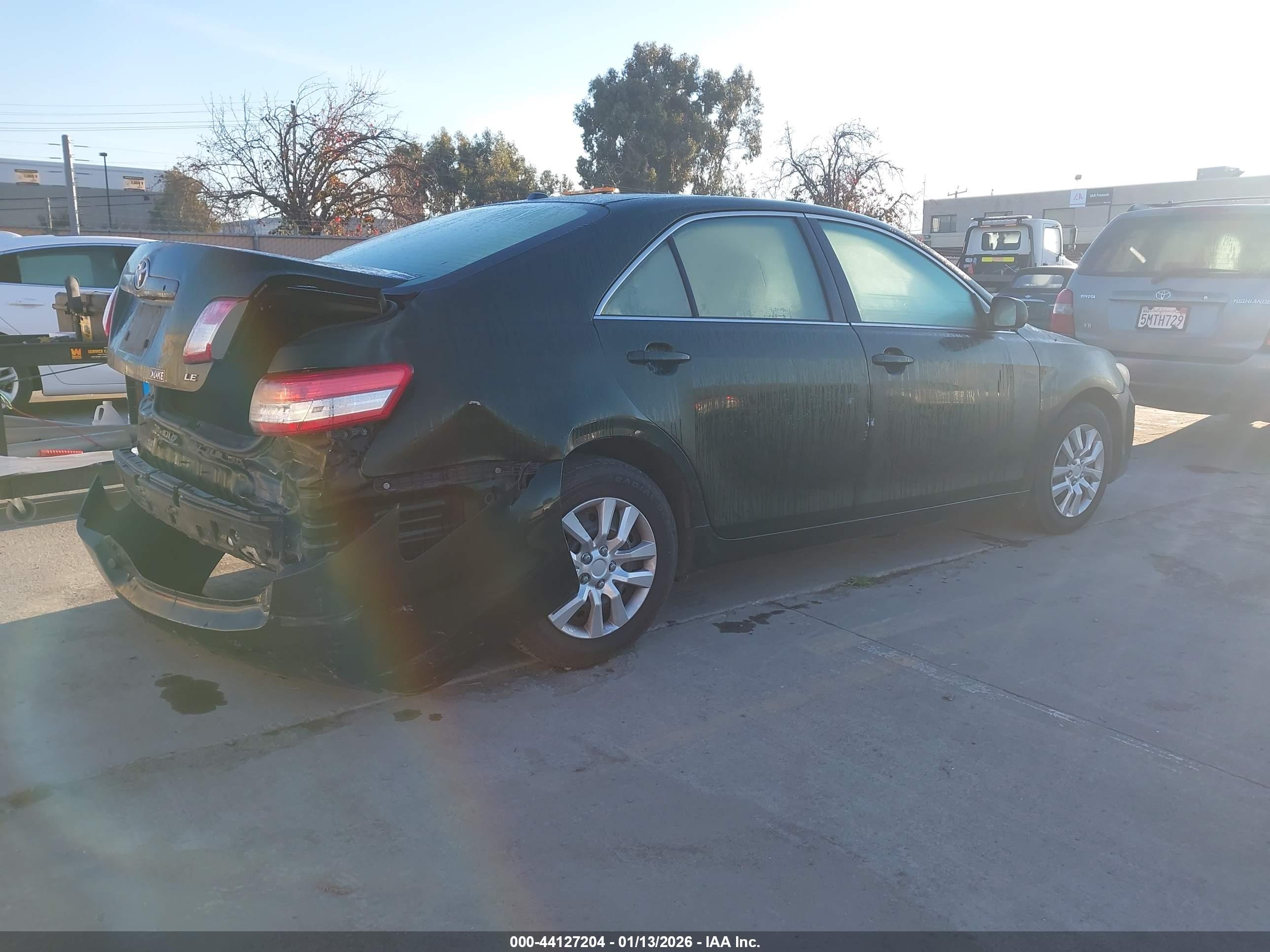 TOYOTA CAMRY image 4