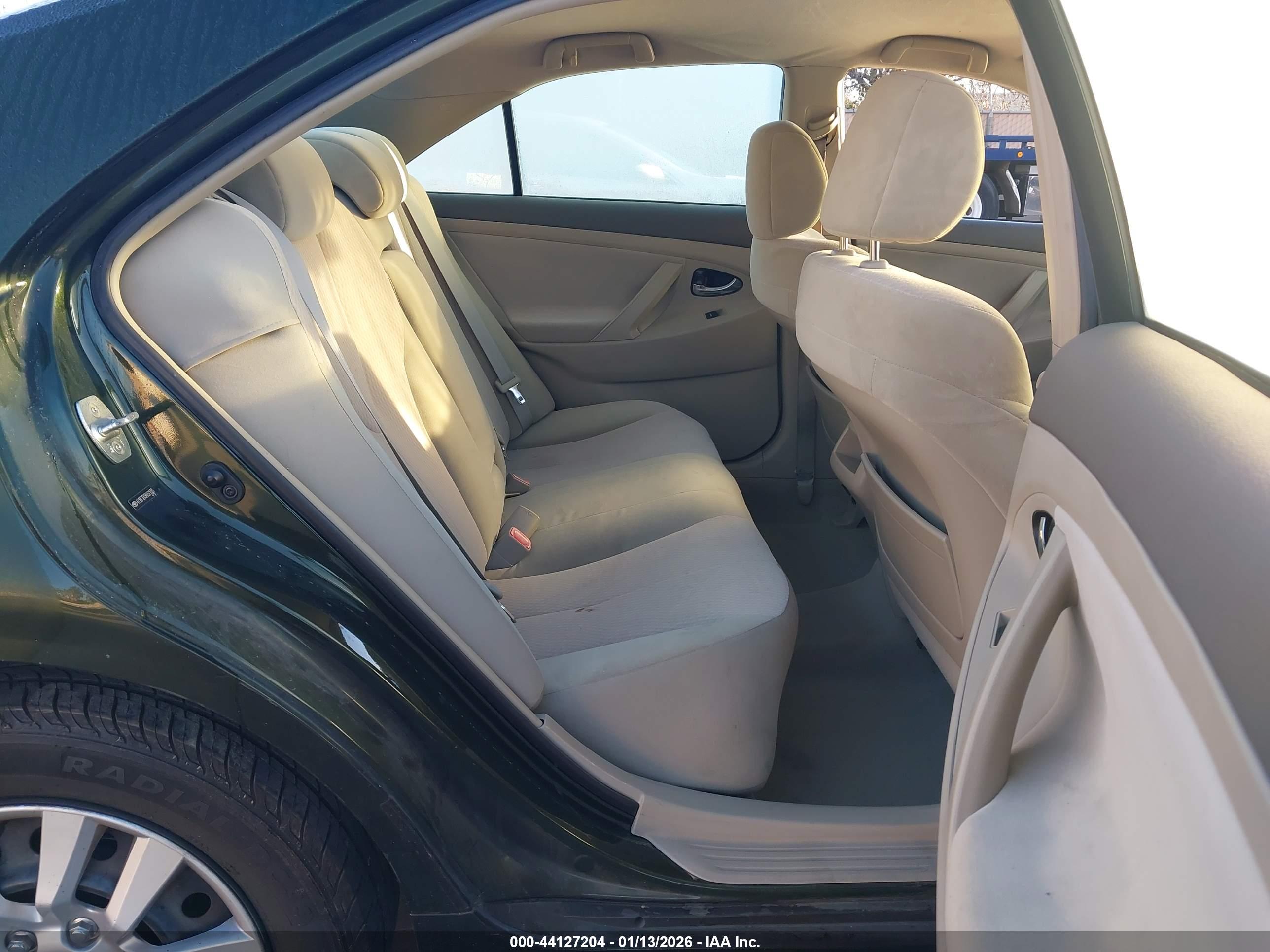 TOYOTA CAMRY image 8