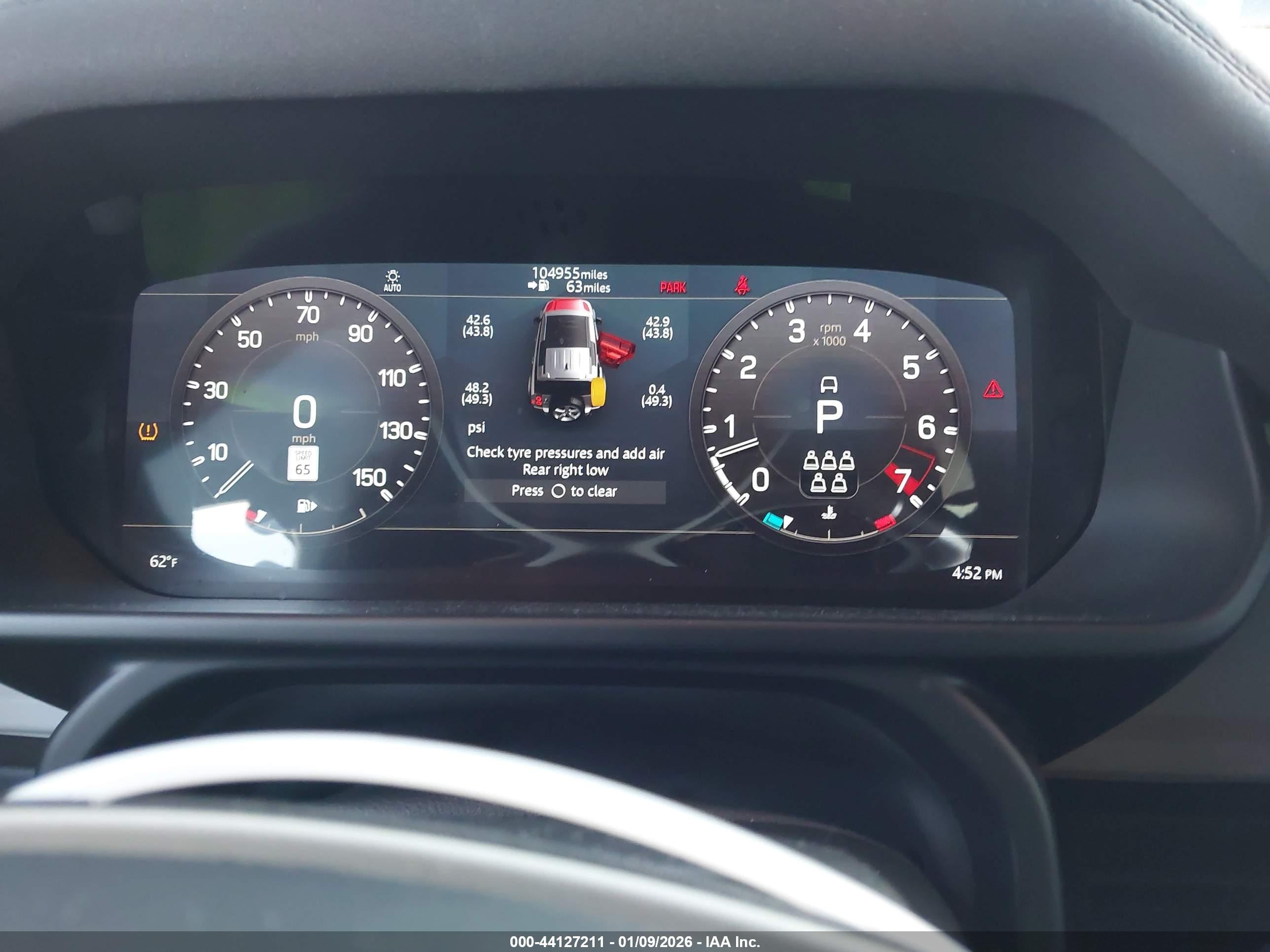 LAND ROVER image 7