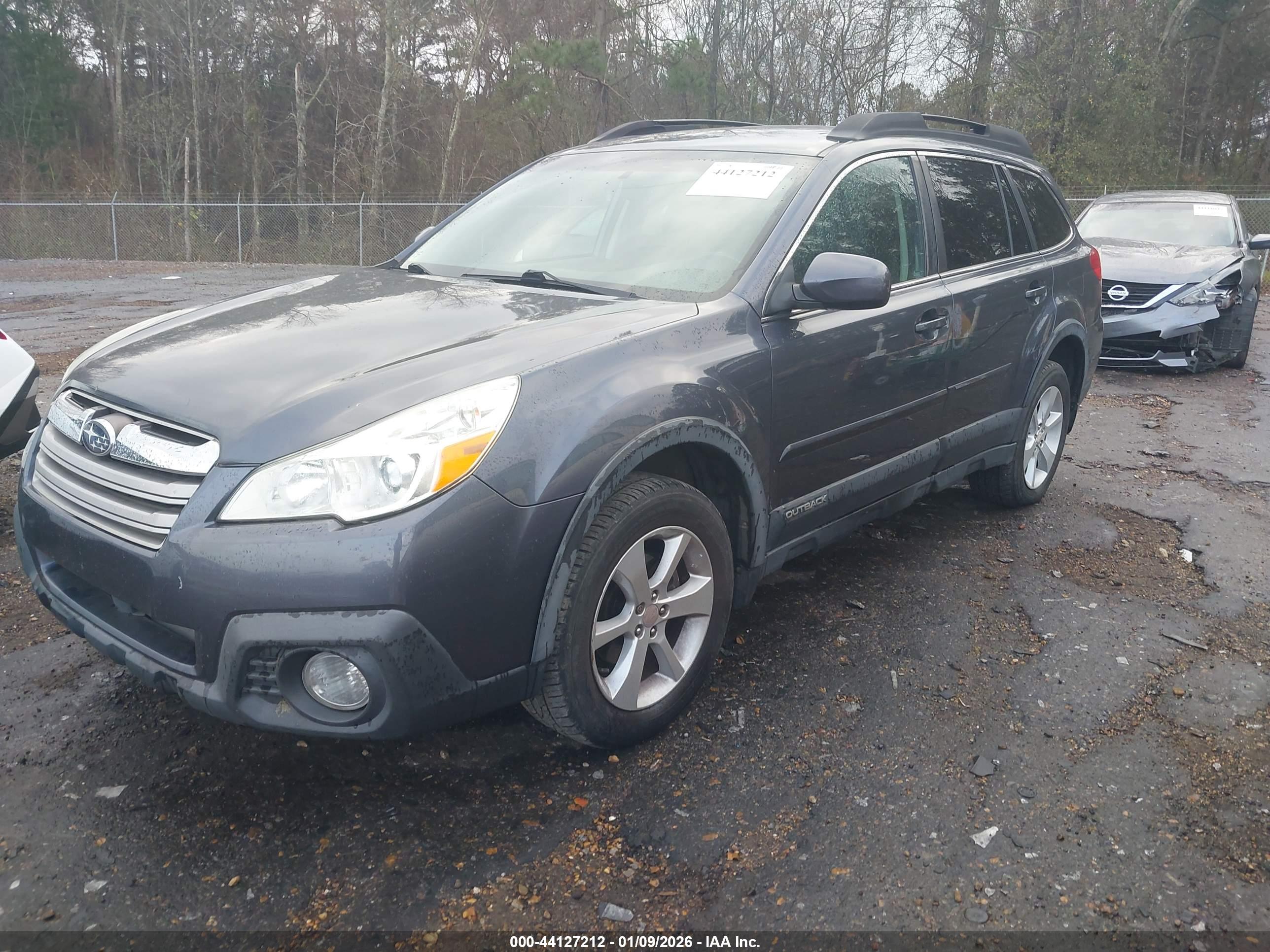 SUBARU OUTBACK image 2