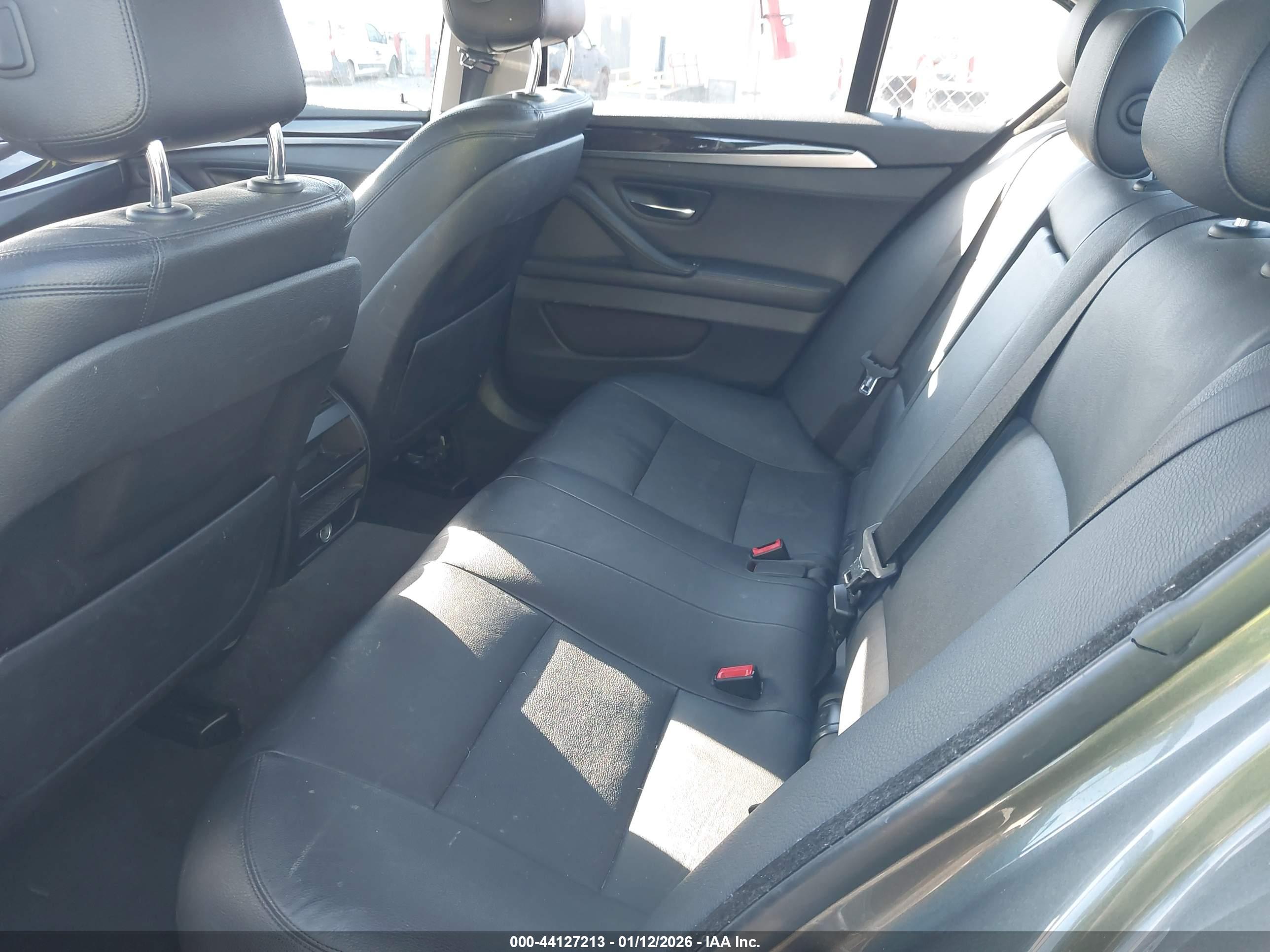 BMW 535I image 8