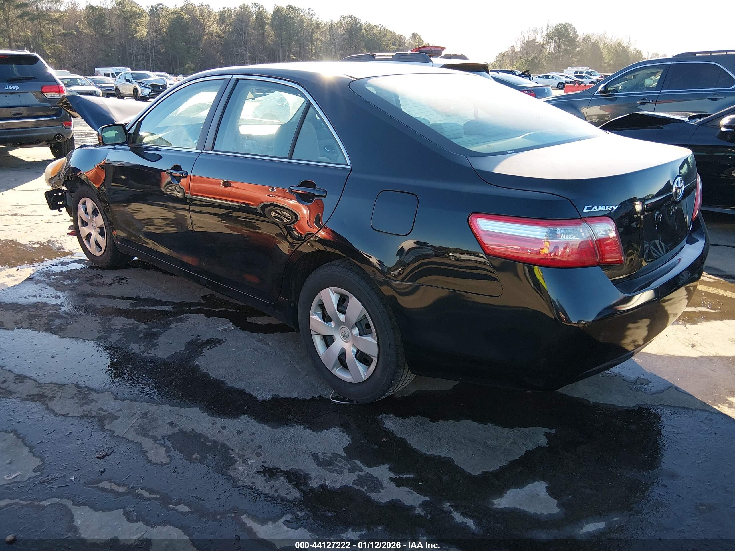 TOYOTA CAMRY image 3