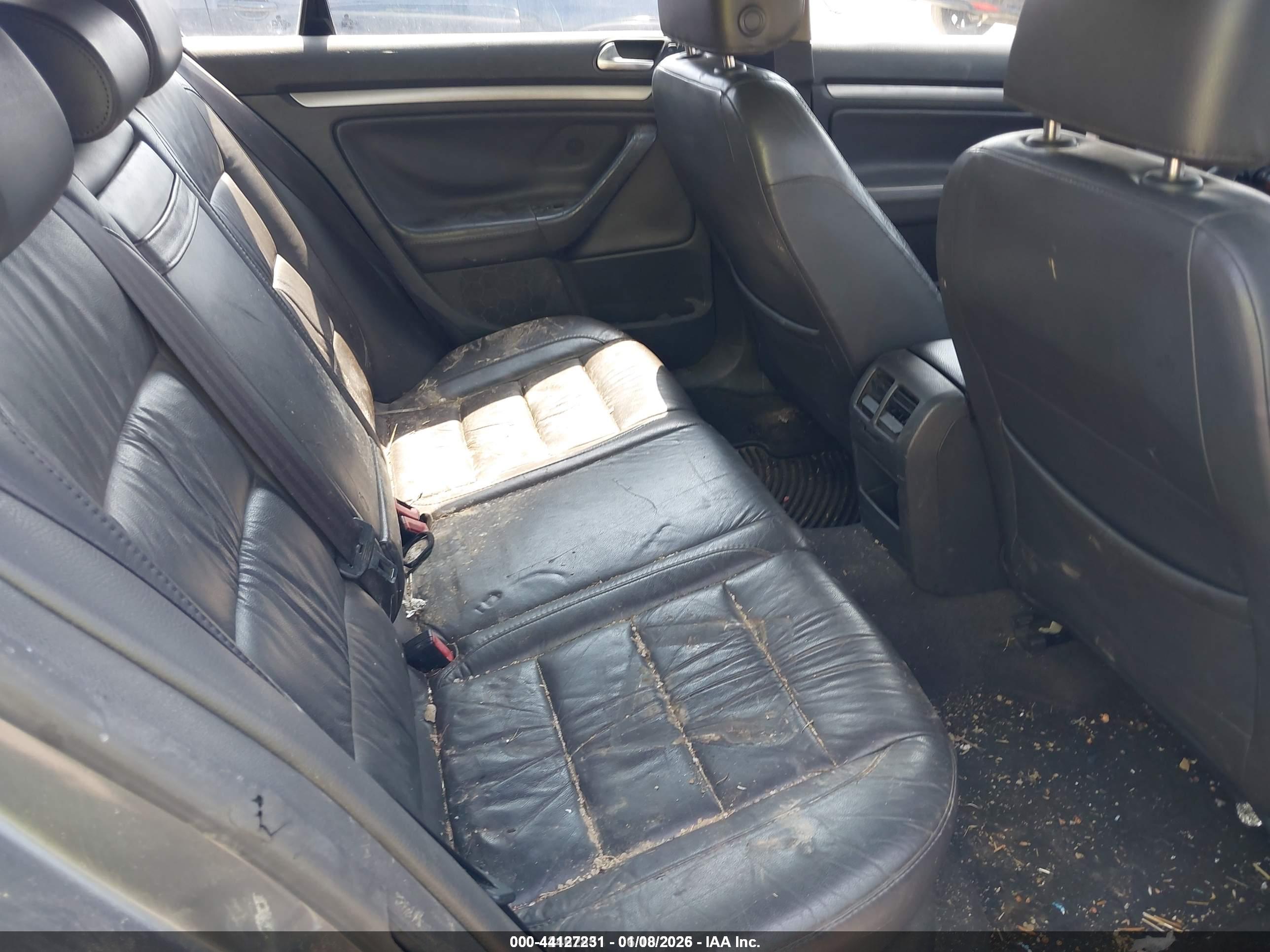 VOLKSWAGEN JETTA image 8