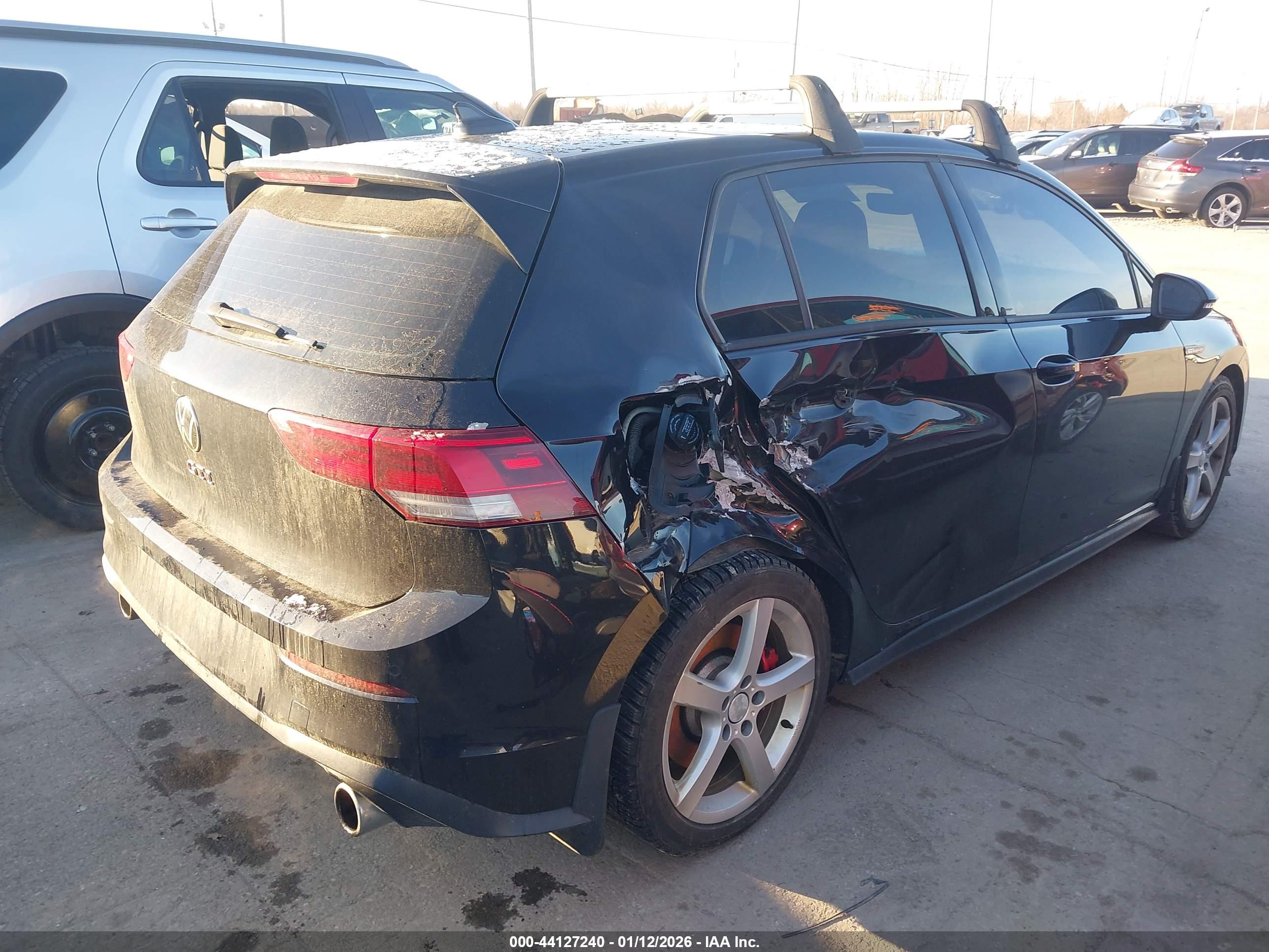 VOLKSWAGEN GOLF image 4