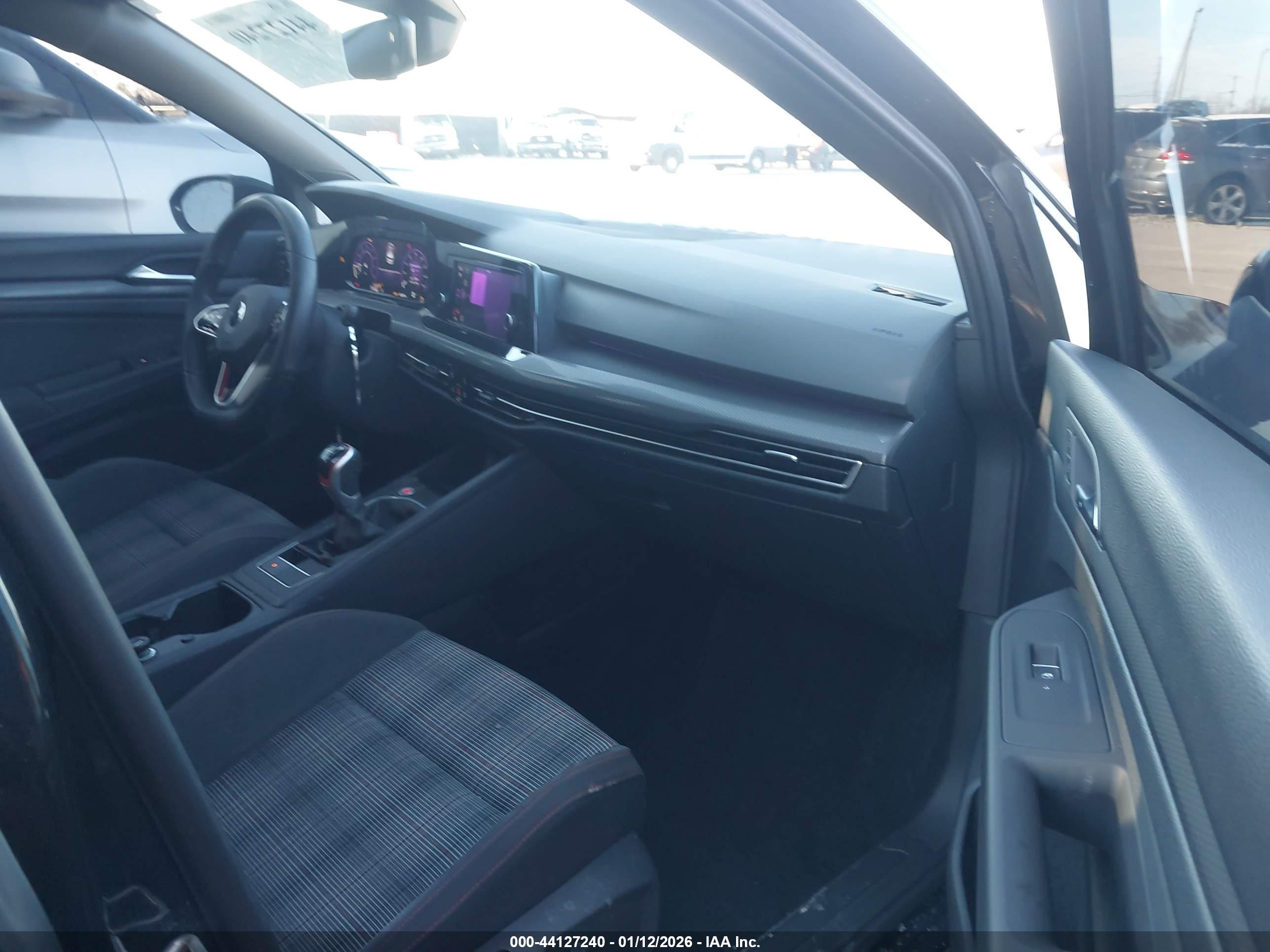 VOLKSWAGEN GOLF image 5