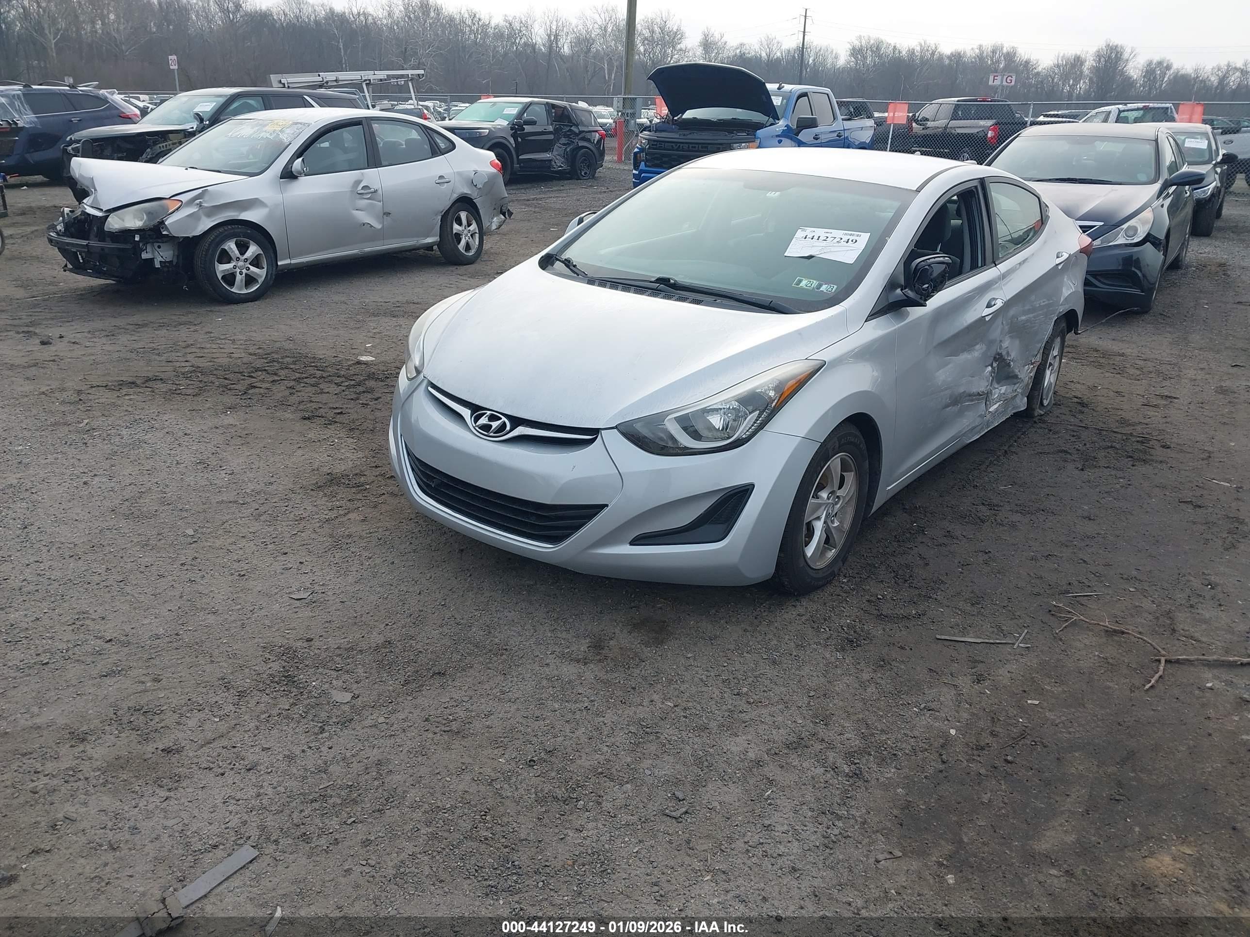 HYUNDAI ELANTRA image 2