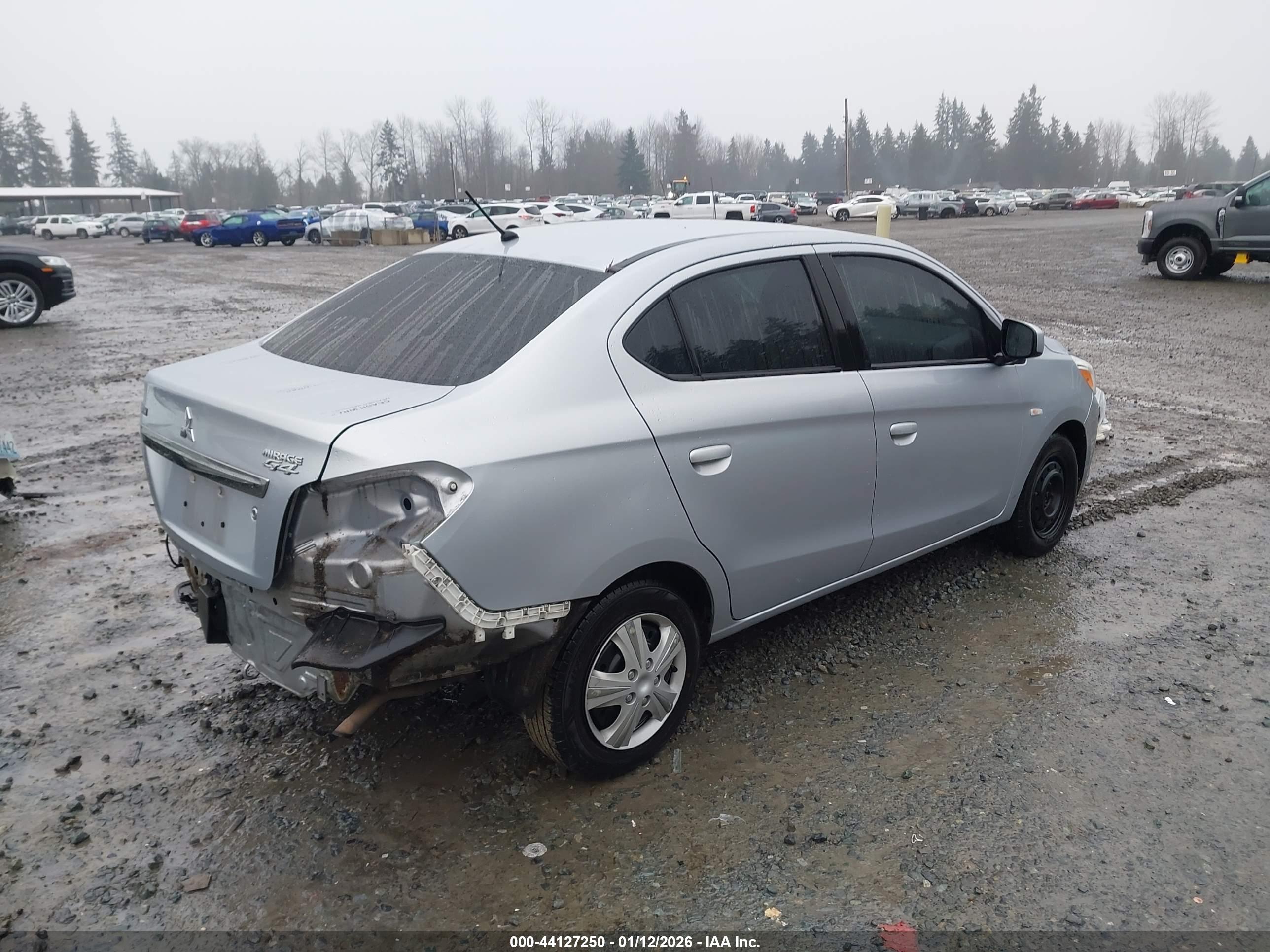 MITSUBISHI MIRAGE image 4