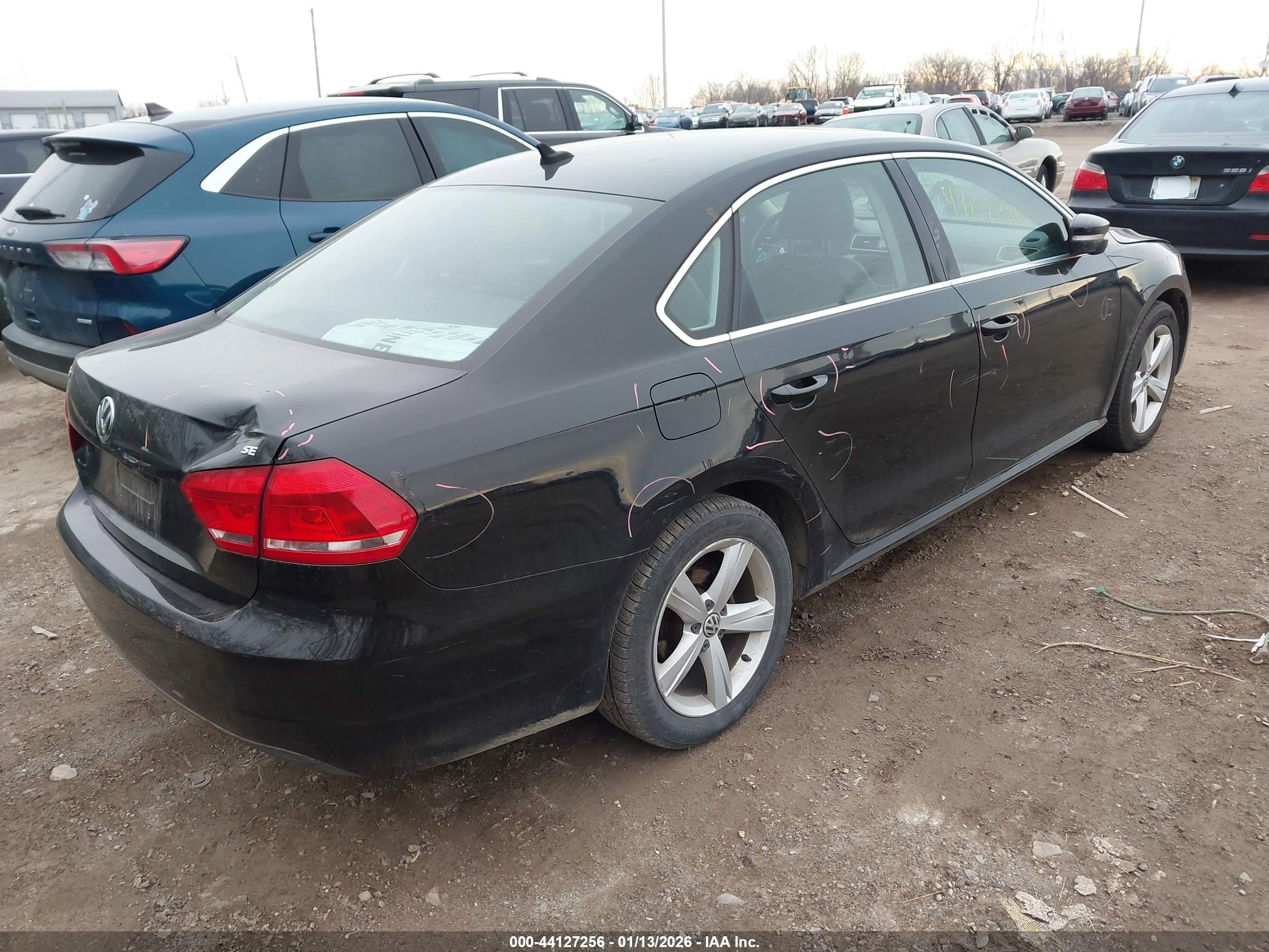 VOLKSWAGEN PASSAT image 4