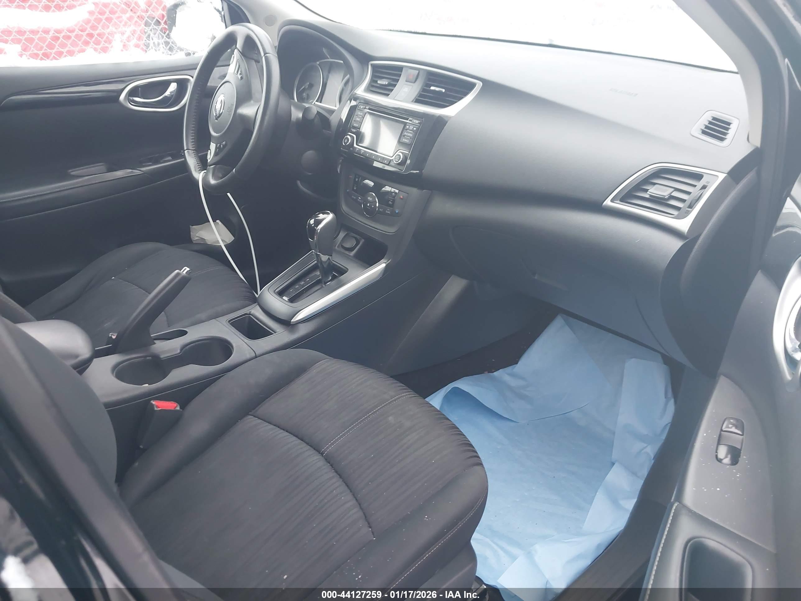 NISSAN SENTRA image 5
