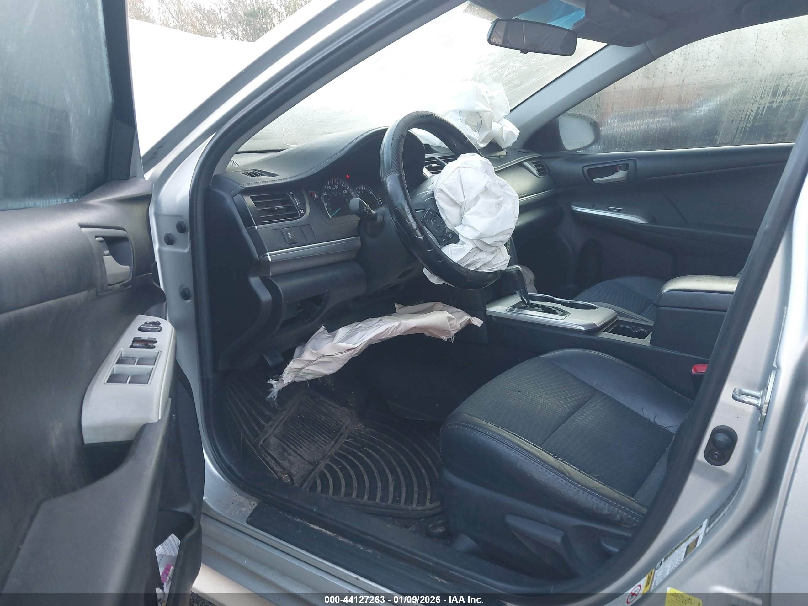 TOYOTA CAMRY image 5