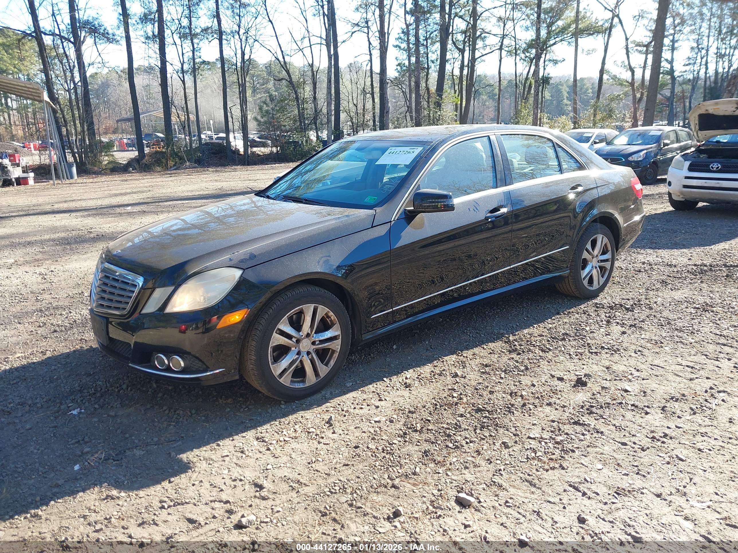 MERCEDES-BENZ E image 2