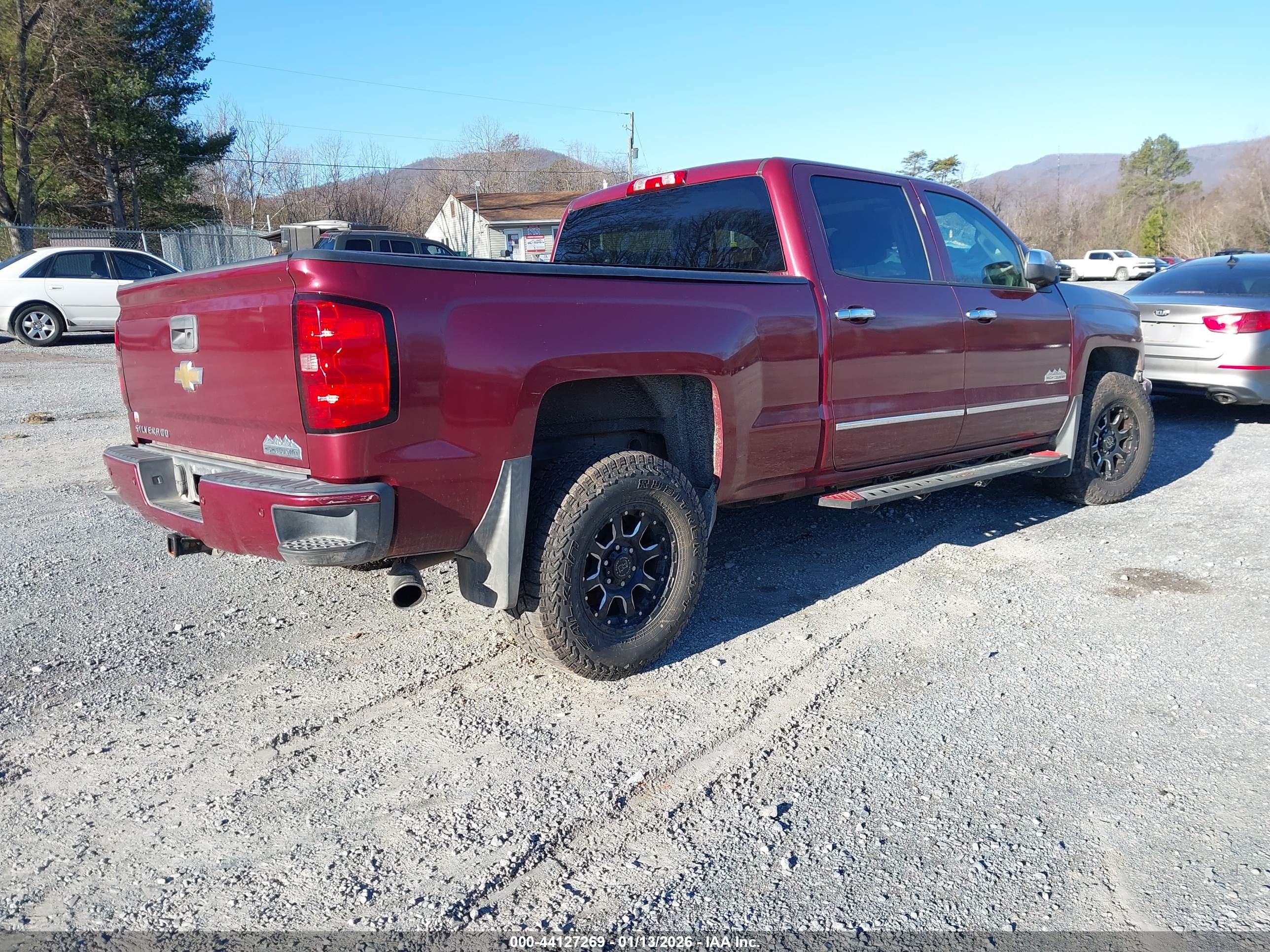 CHEVROLET SILVERADO image 4