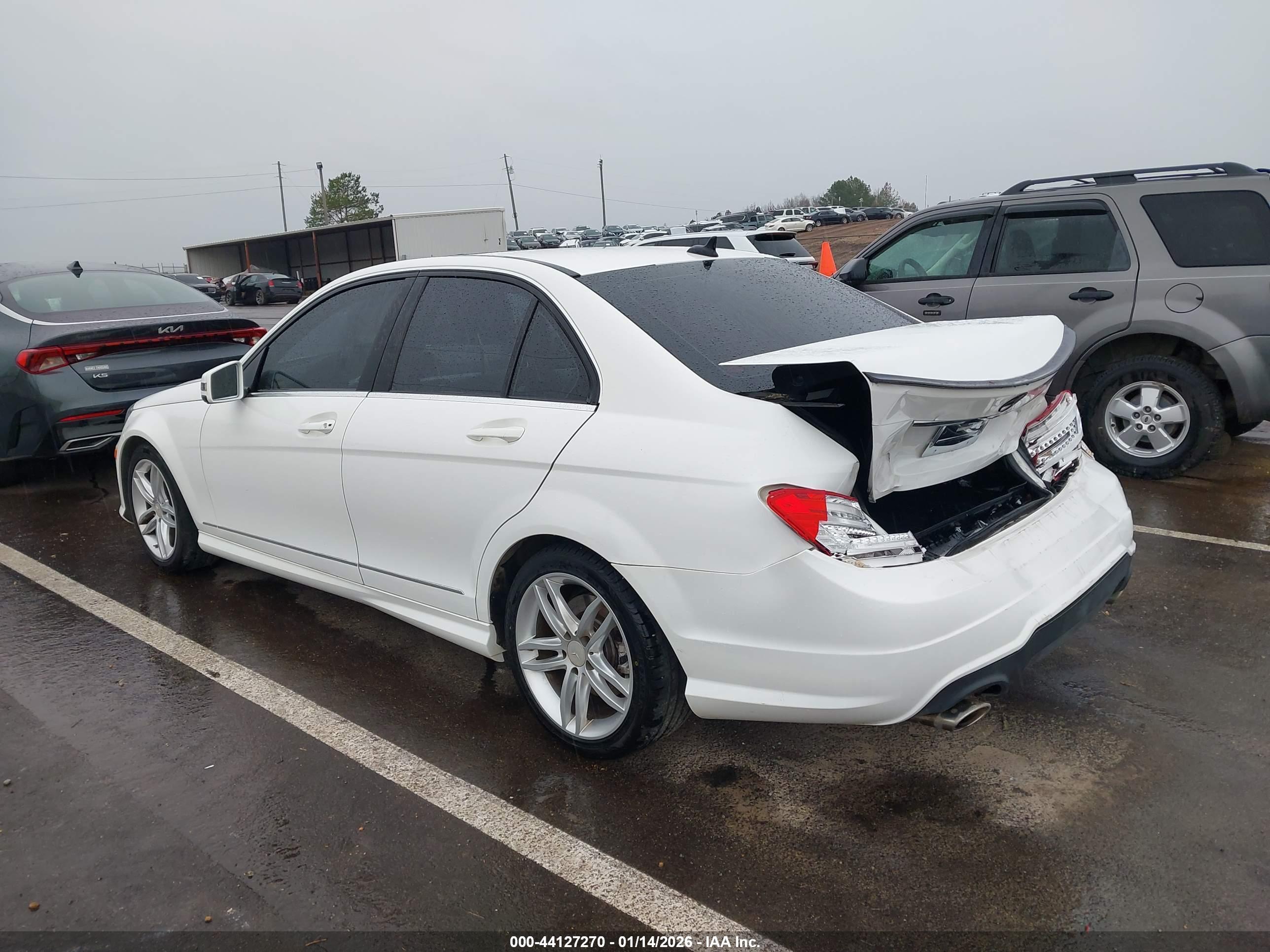MERCEDES-BENZ C image 3