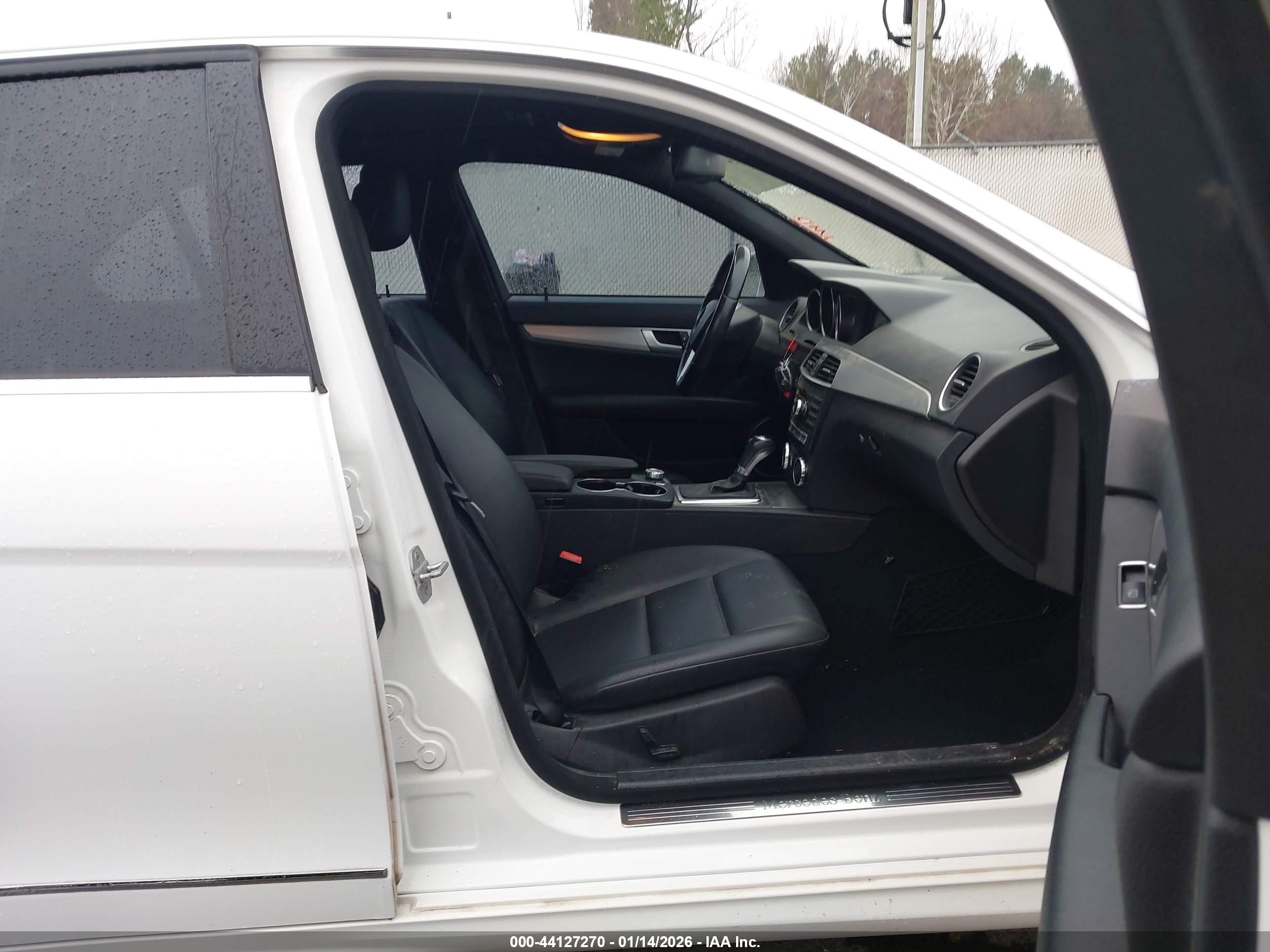 MERCEDES-BENZ C image 5