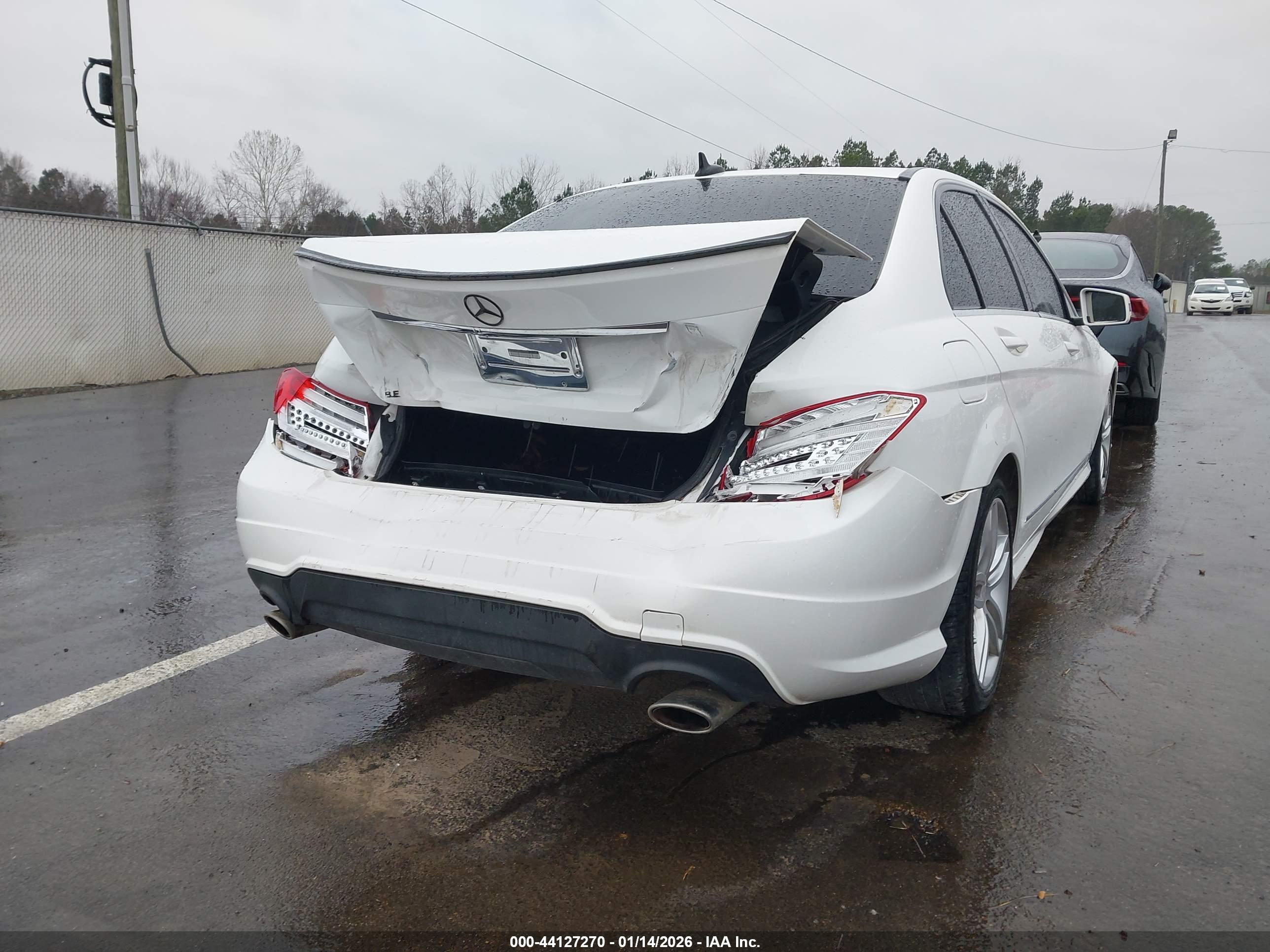 MERCEDES-BENZ C image 6