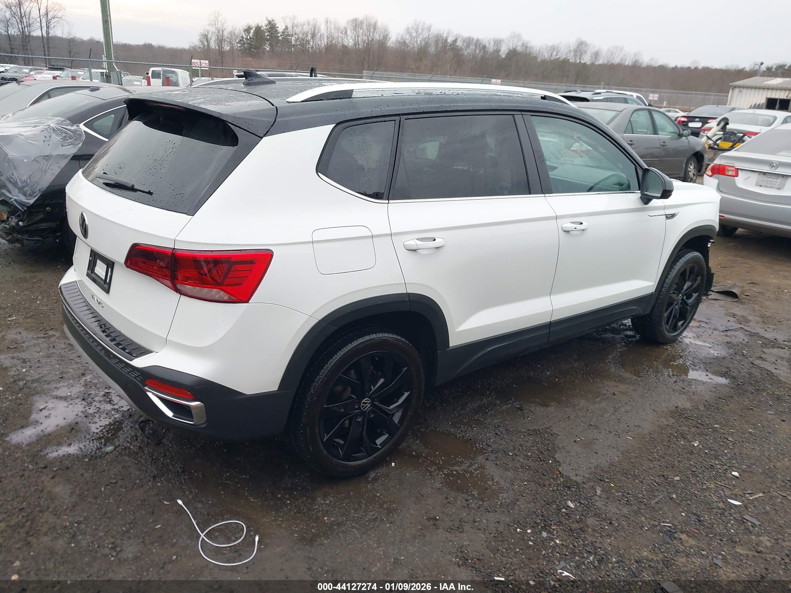 VOLKSWAGEN TAOS image 4