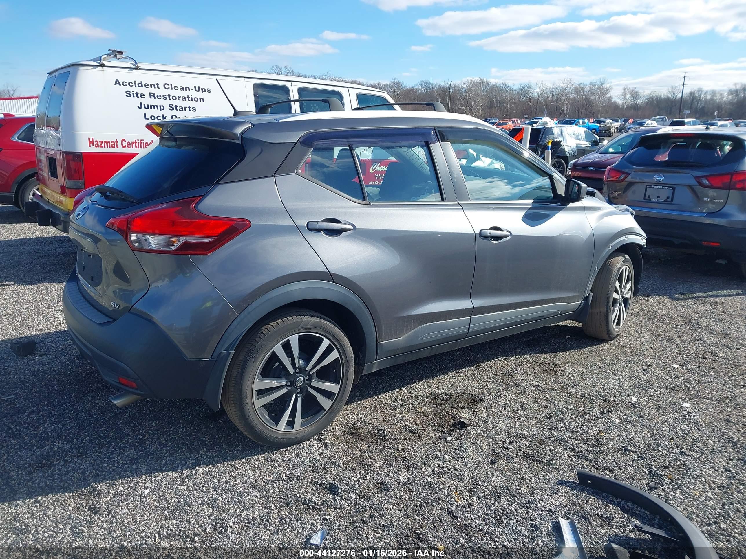 NISSAN KICKS image 4