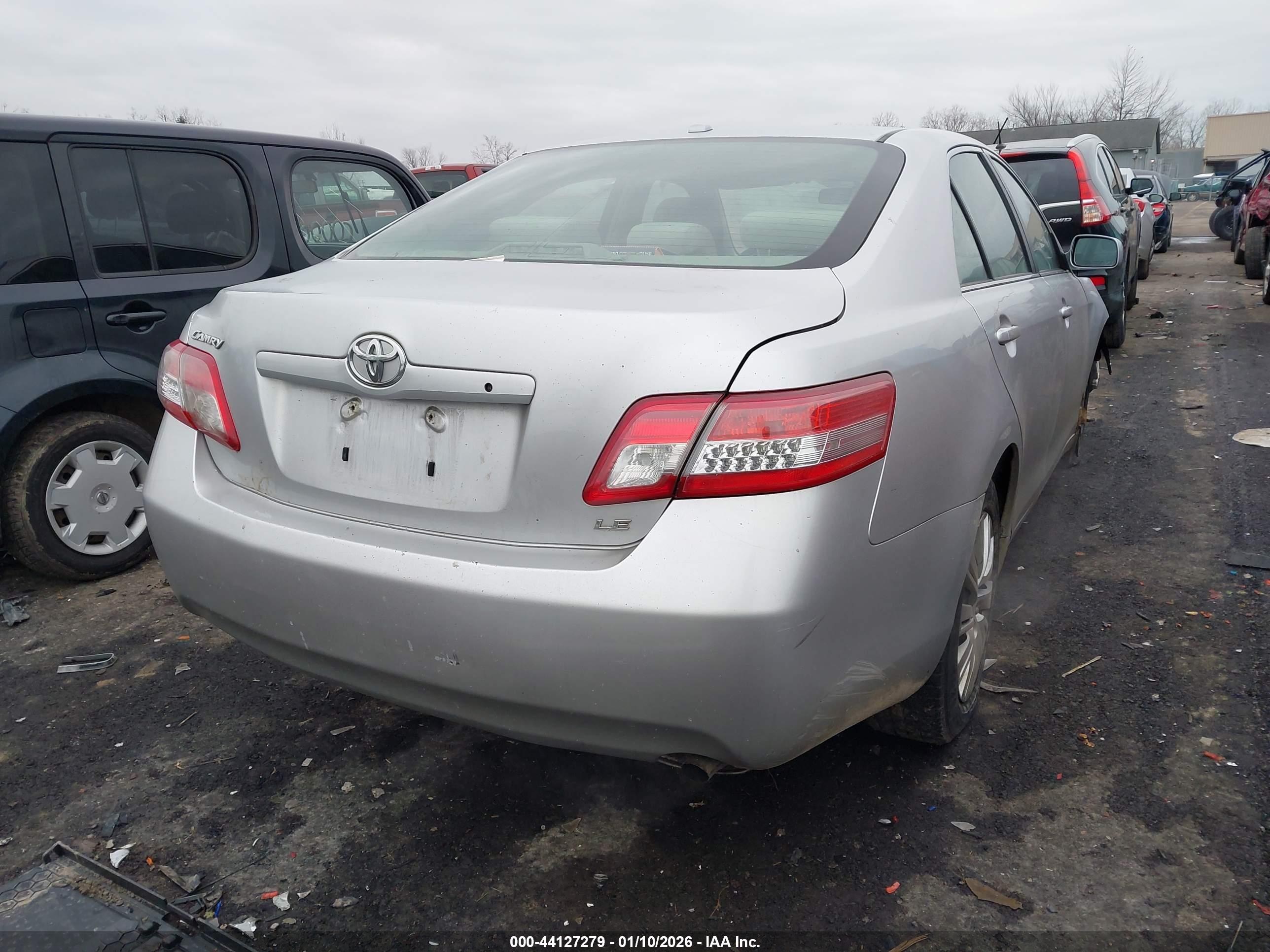TOYOTA CAMRY image 4