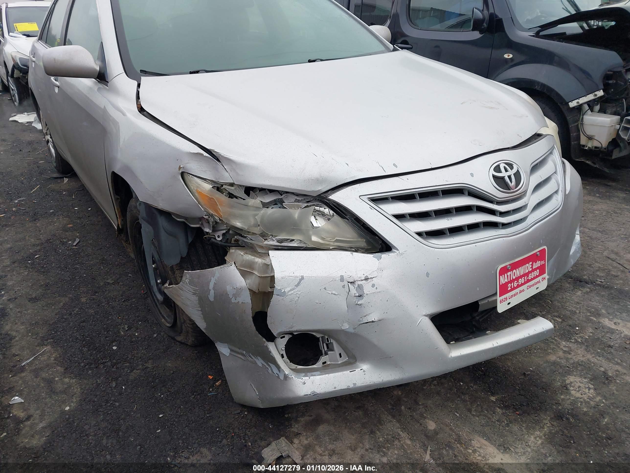 TOYOTA CAMRY image 6