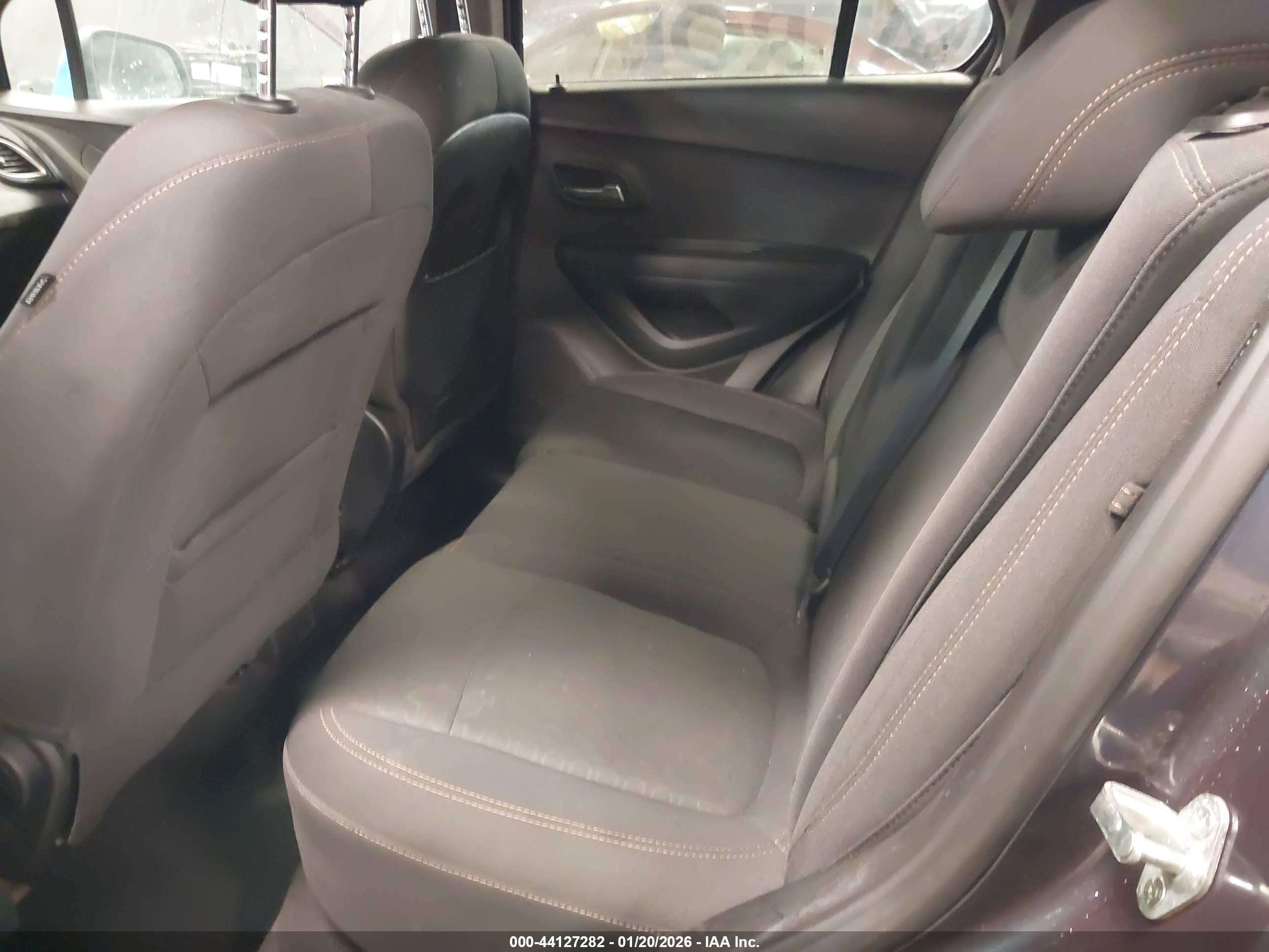 CHEVROLET TRAX image 8