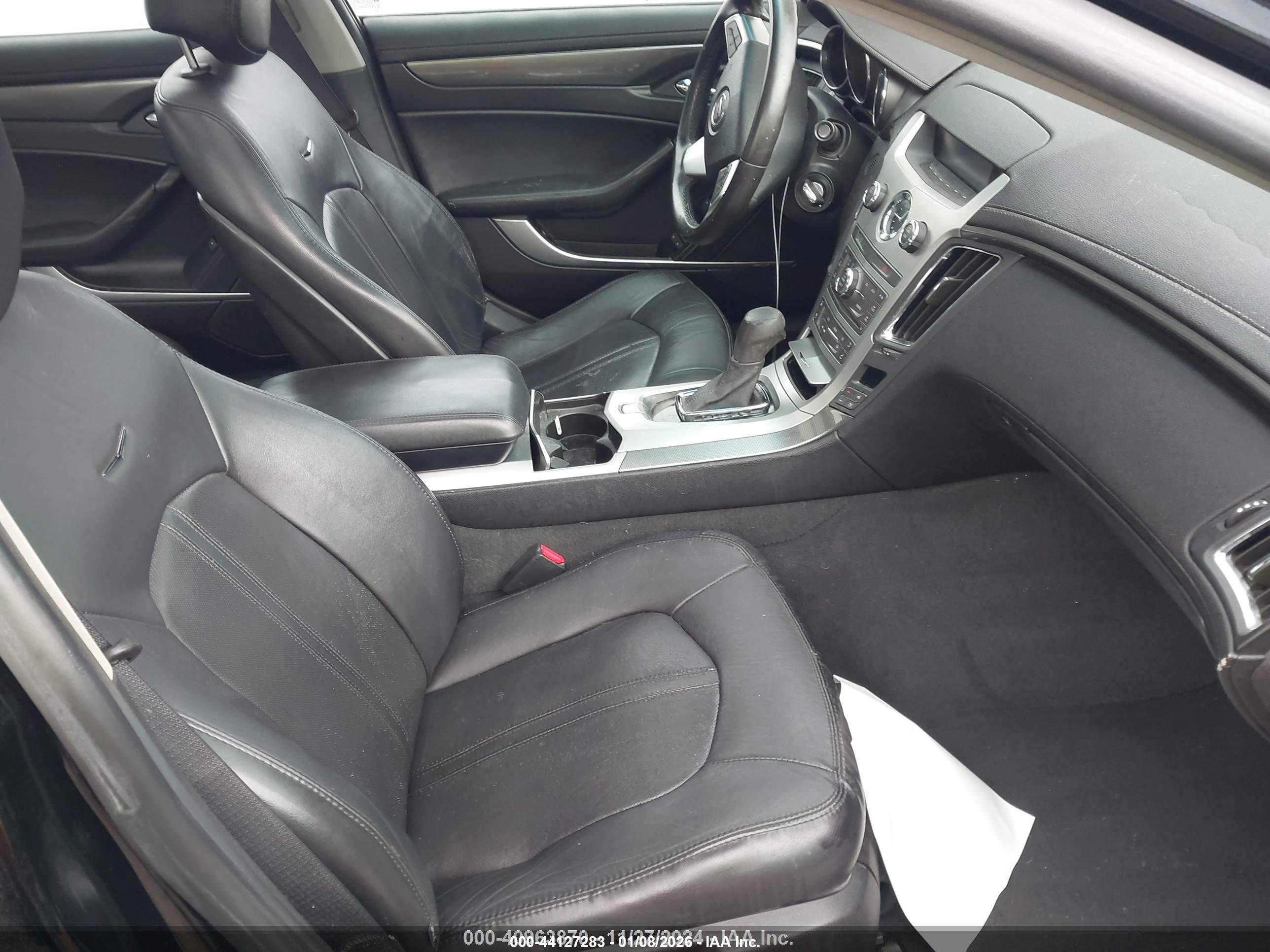 CADILLAC CTS image 5