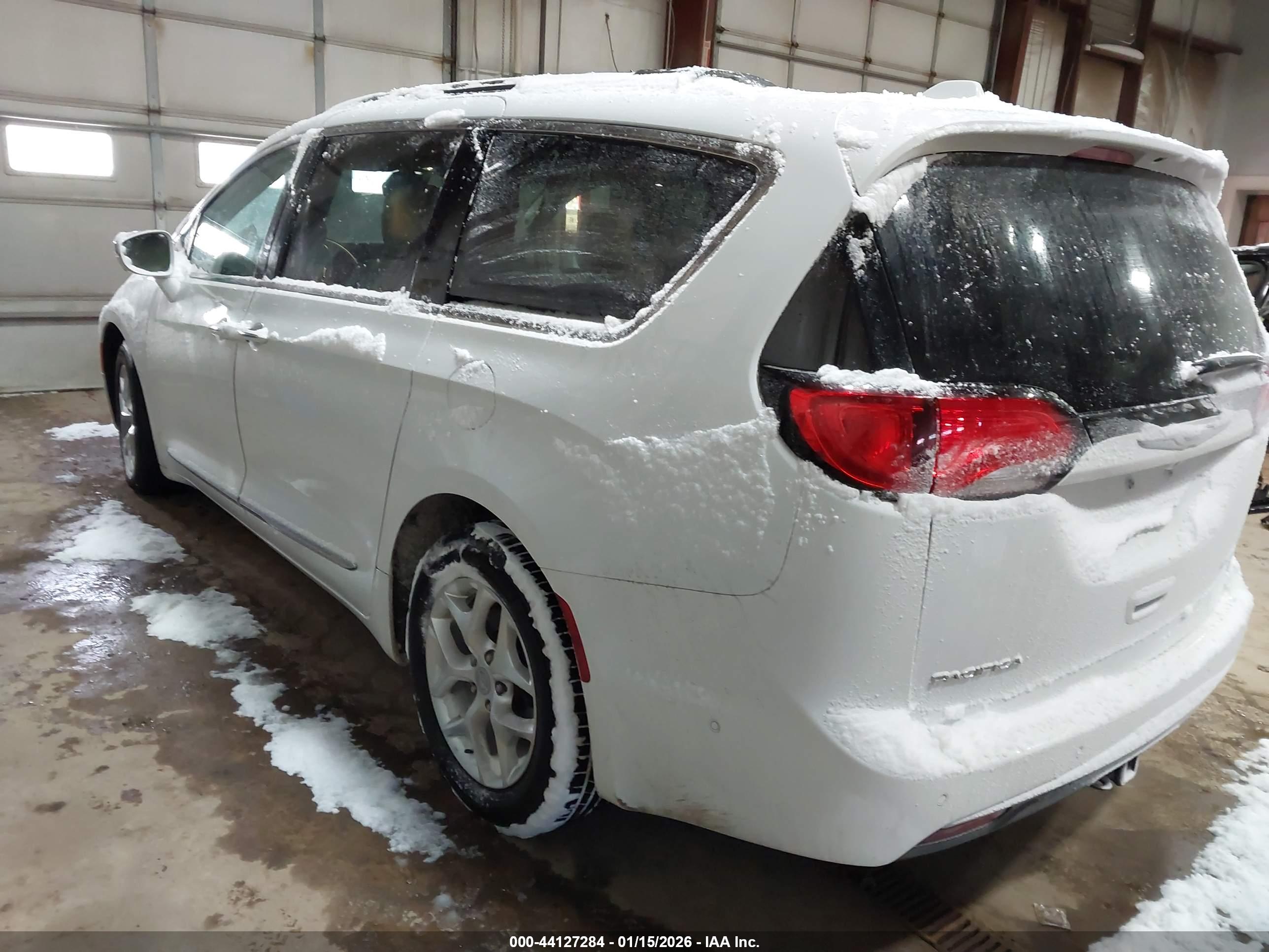 CHRYSLER PACIFICA image 3