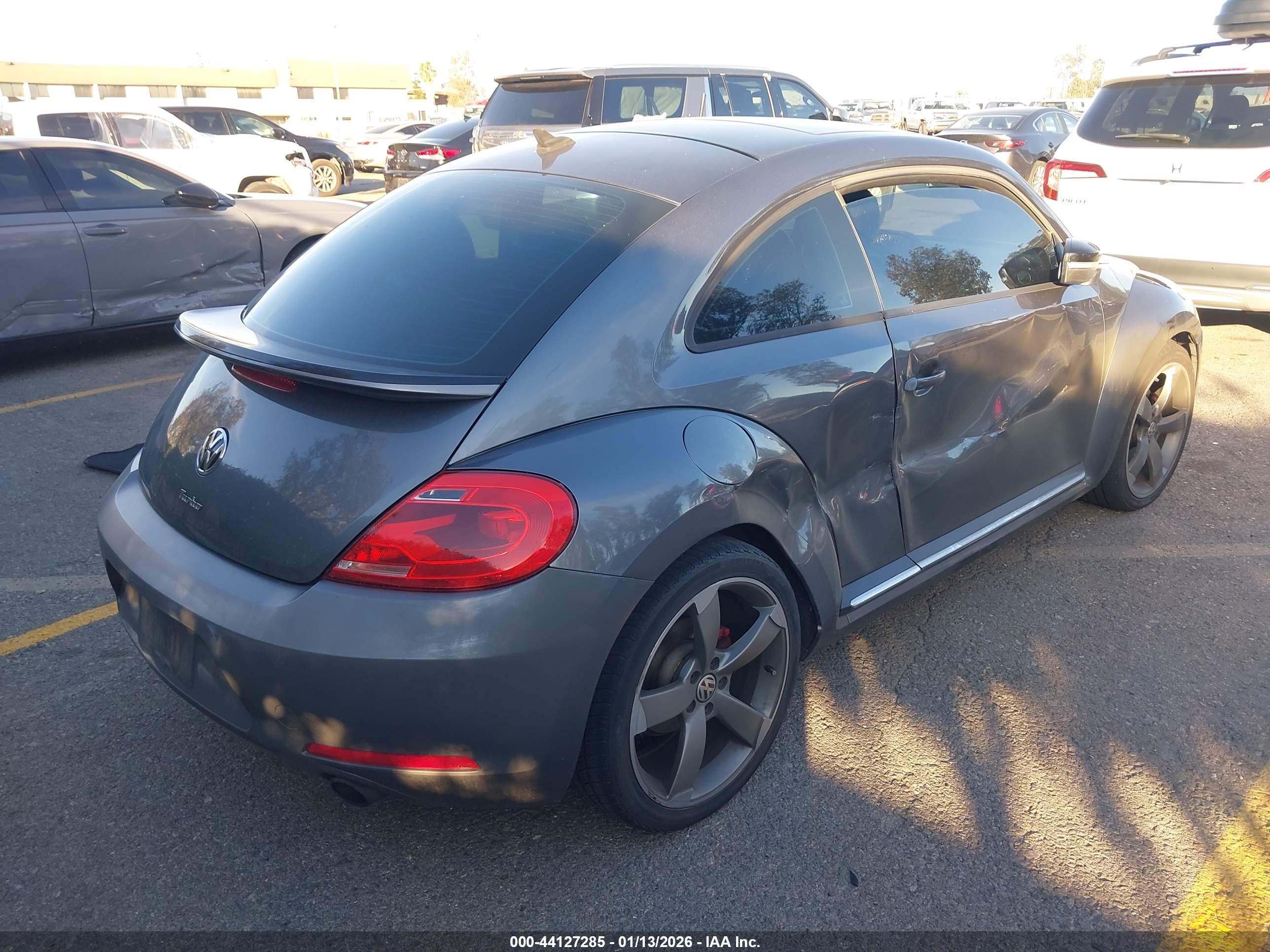 VOLKSWAGEN BEETLE image 4