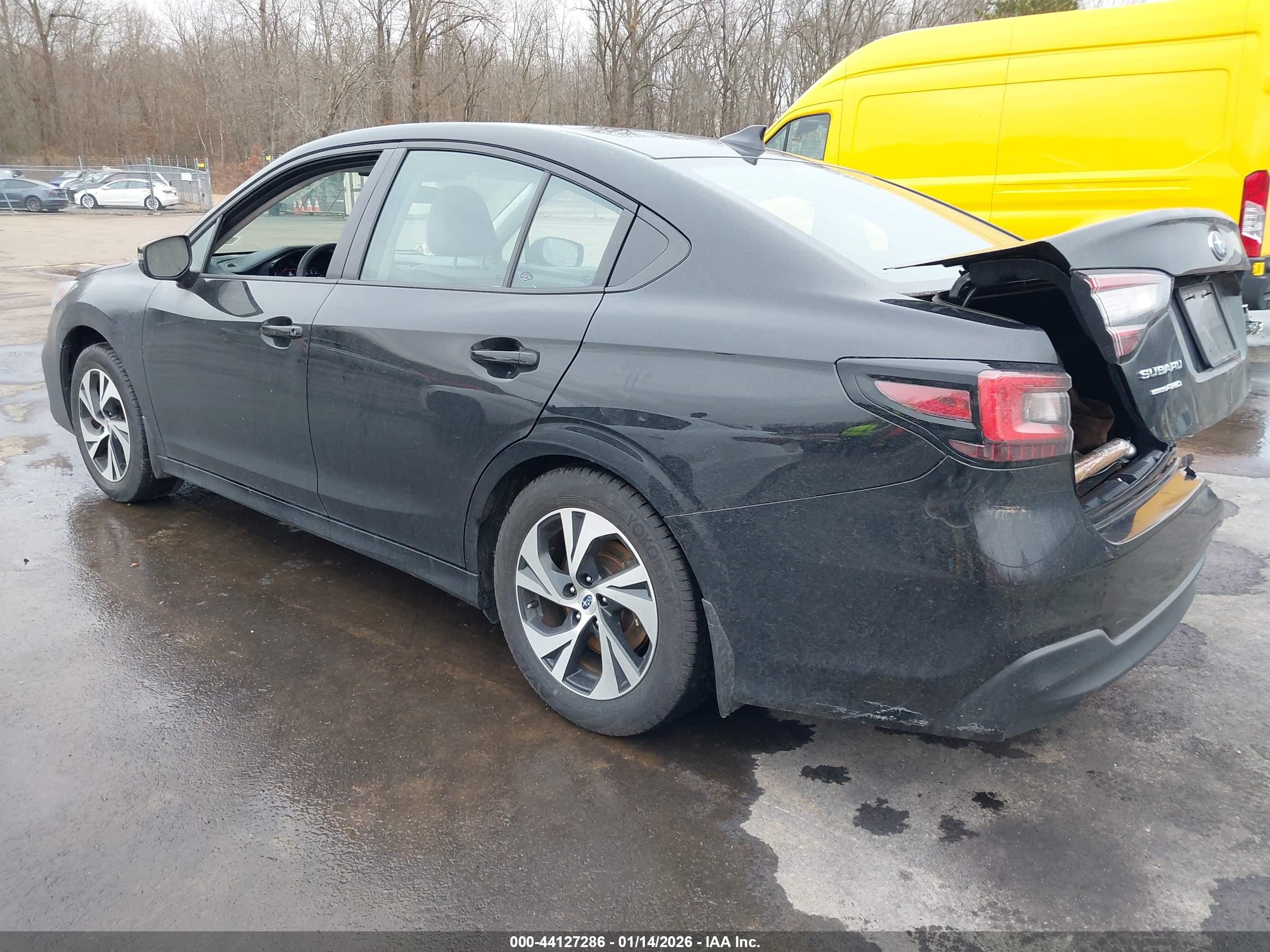 SUBARU LEGACY image 3