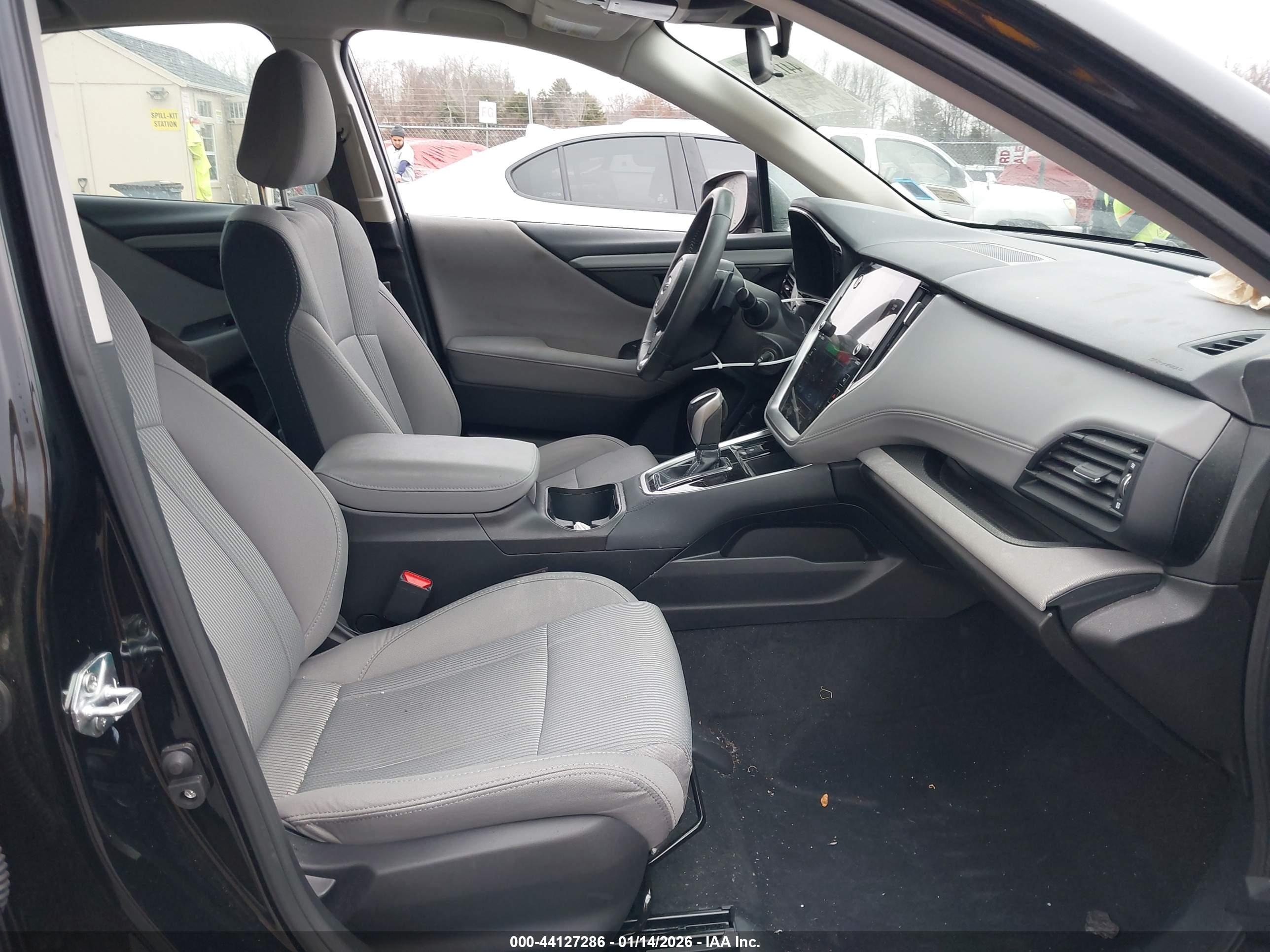 SUBARU LEGACY image 5
