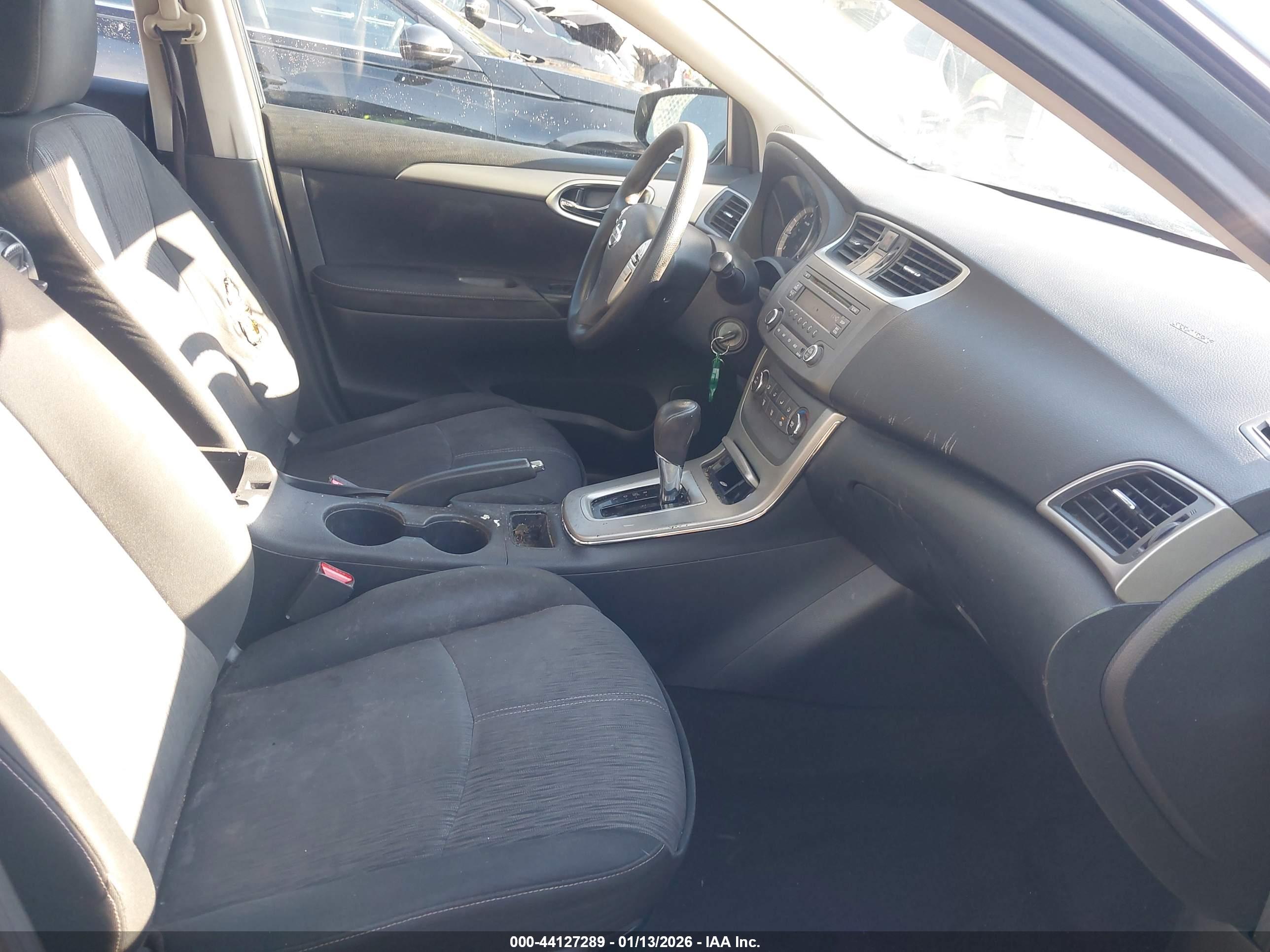 NISSAN SENTRA image 5