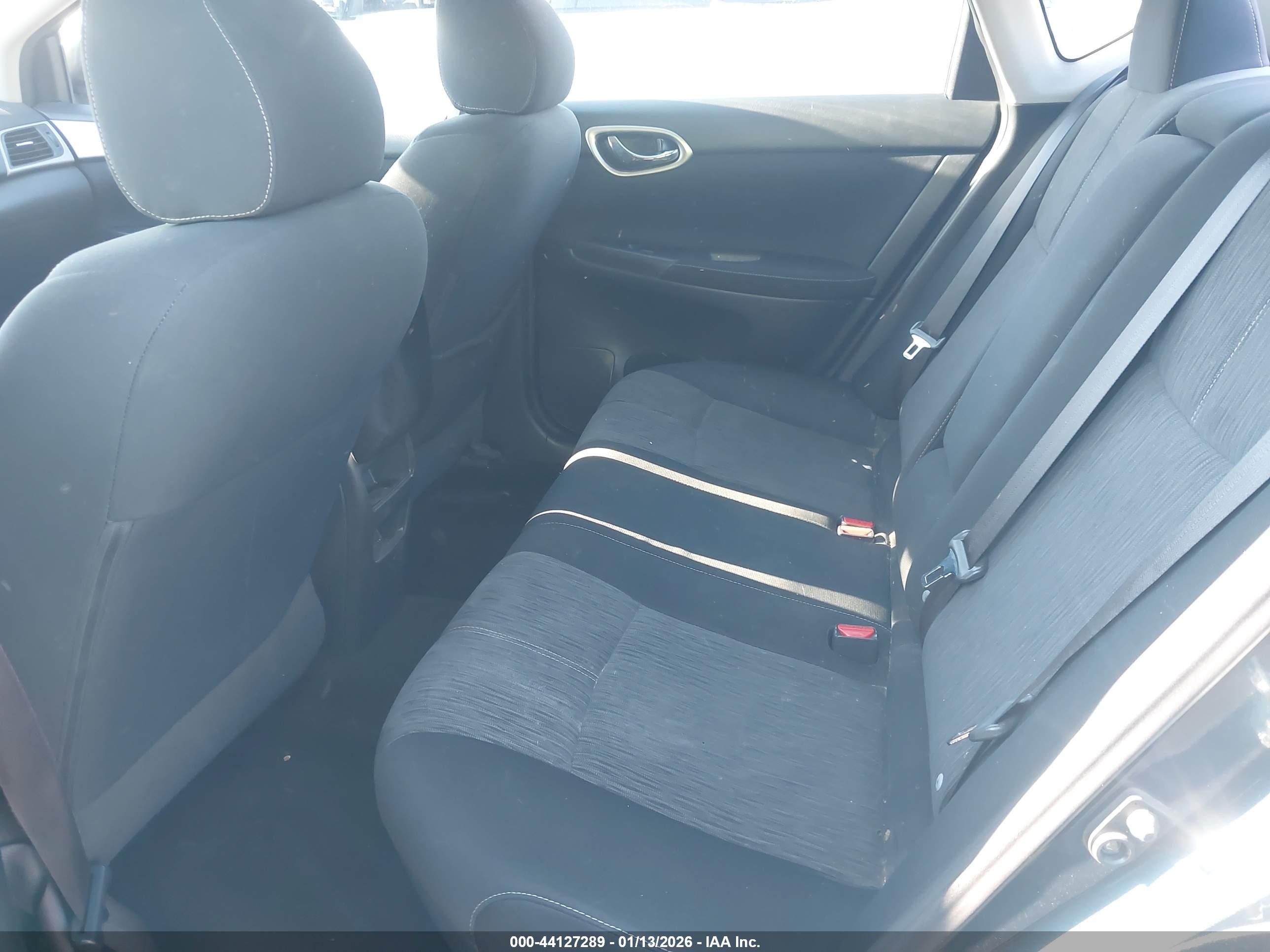 NISSAN SENTRA image 8