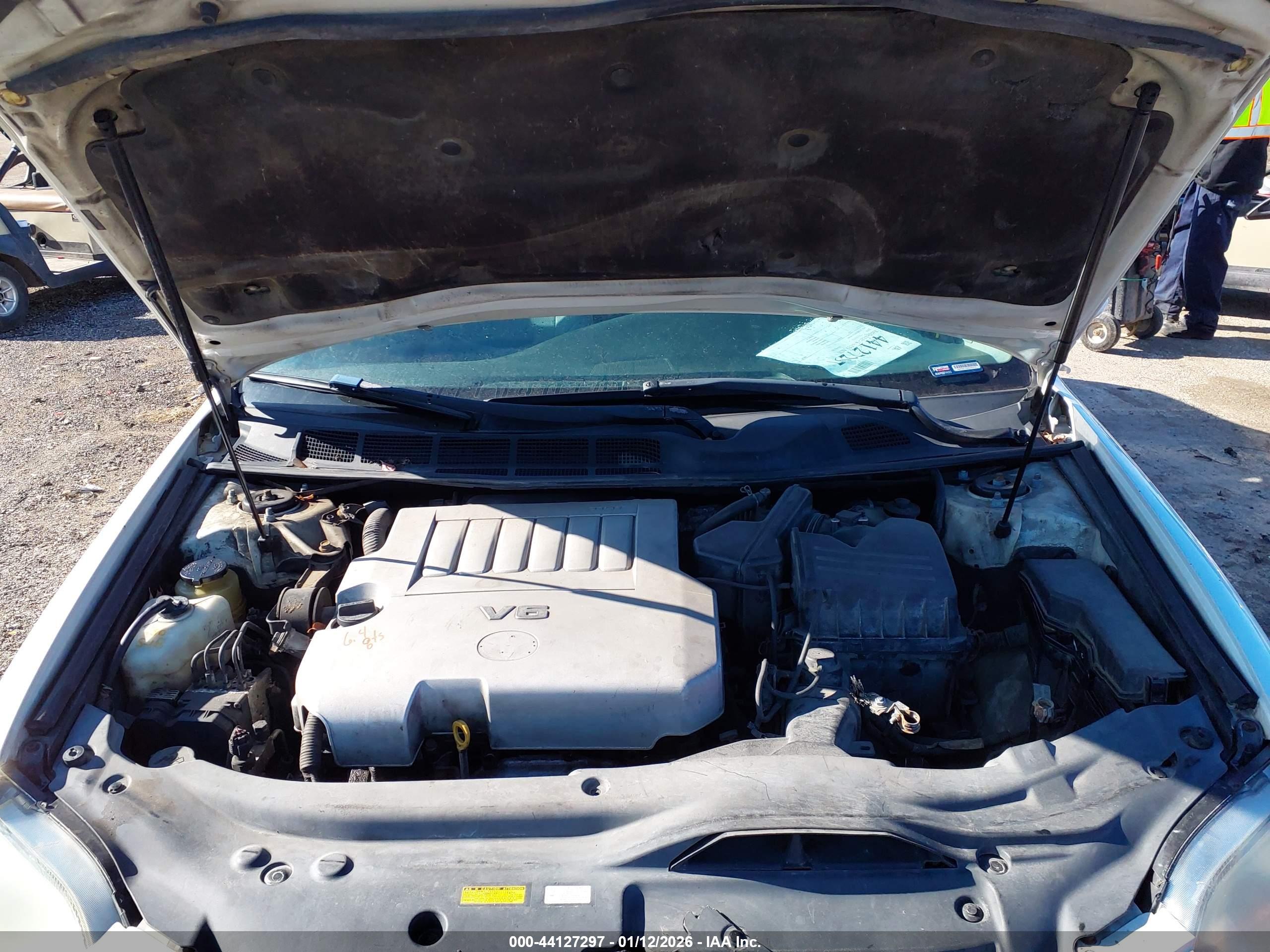 TOYOTA AVALON image 10