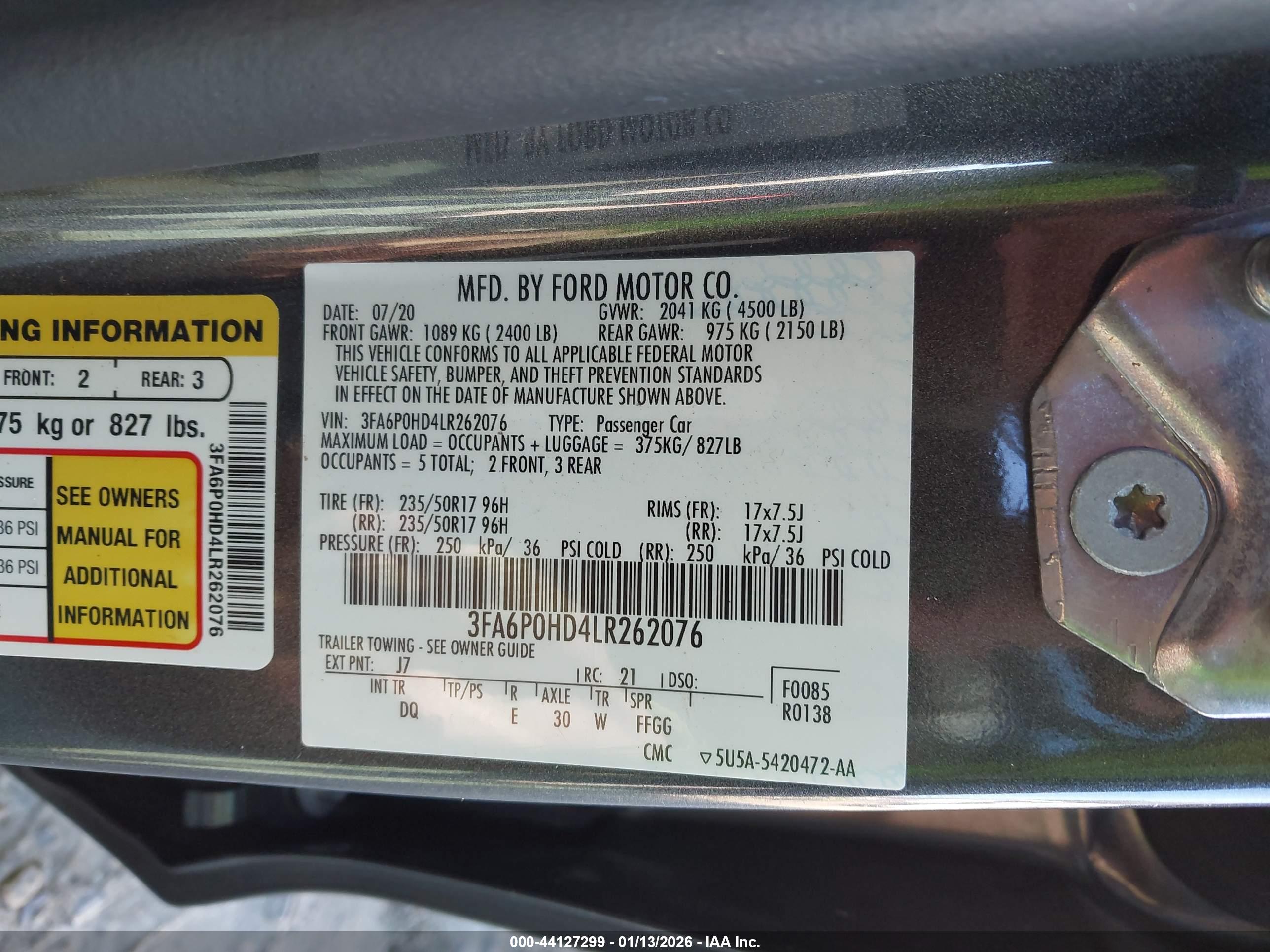 FORD FUSION image 9
