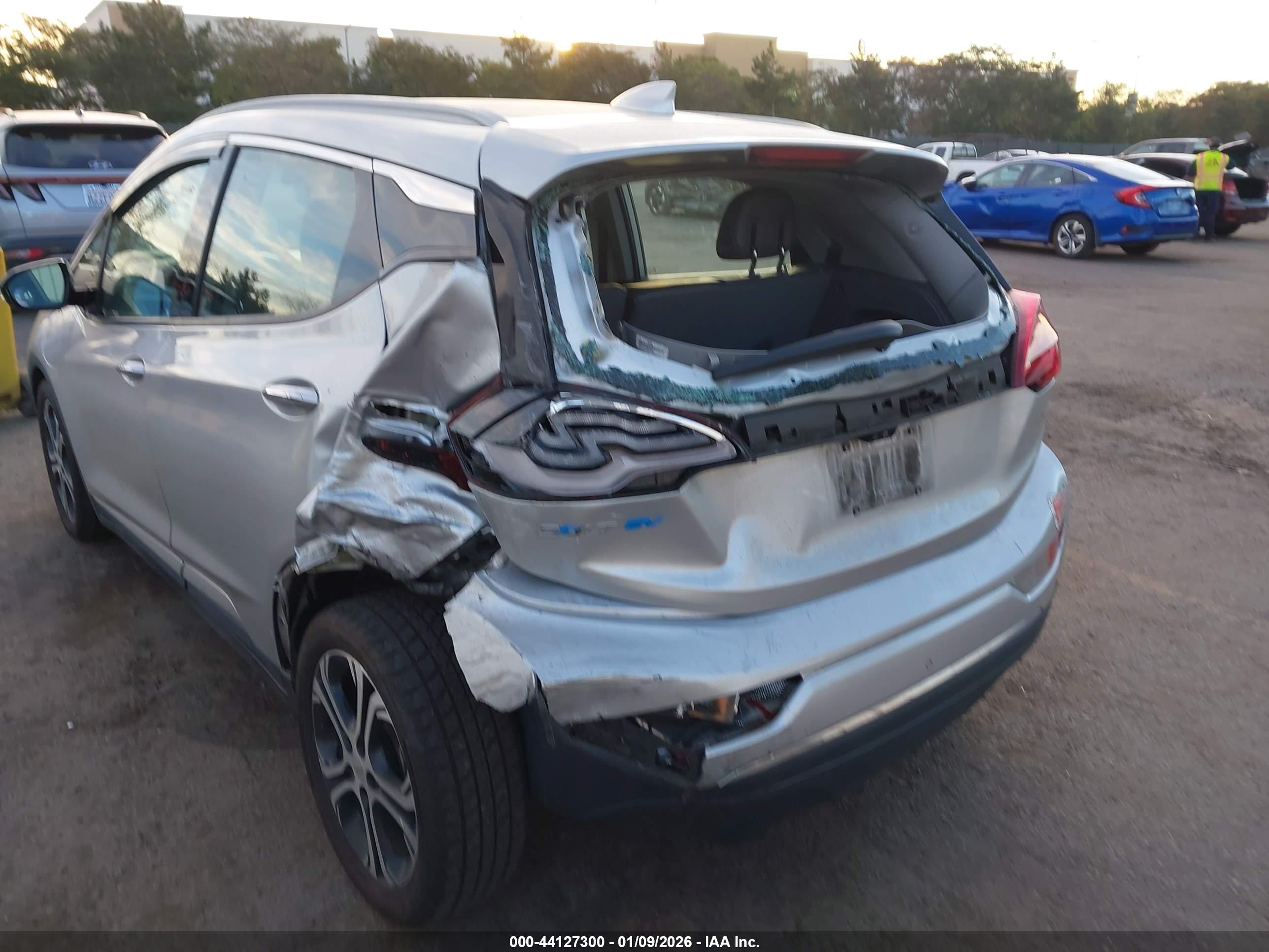 CHEVROLET BOLT image 6