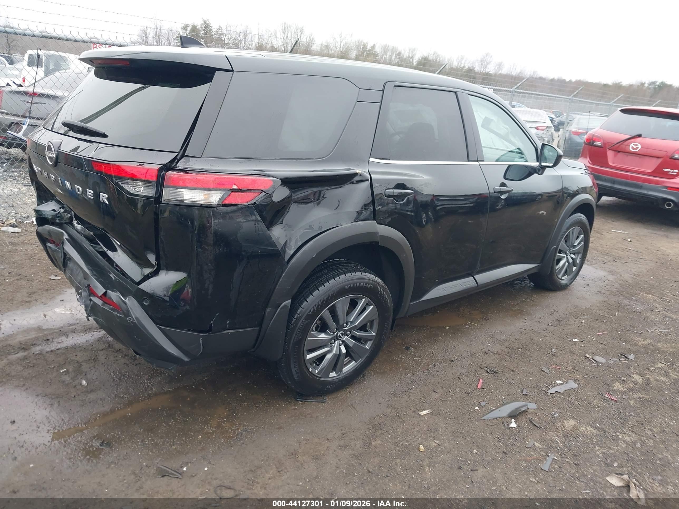 NISSAN PATHFINDER image 4