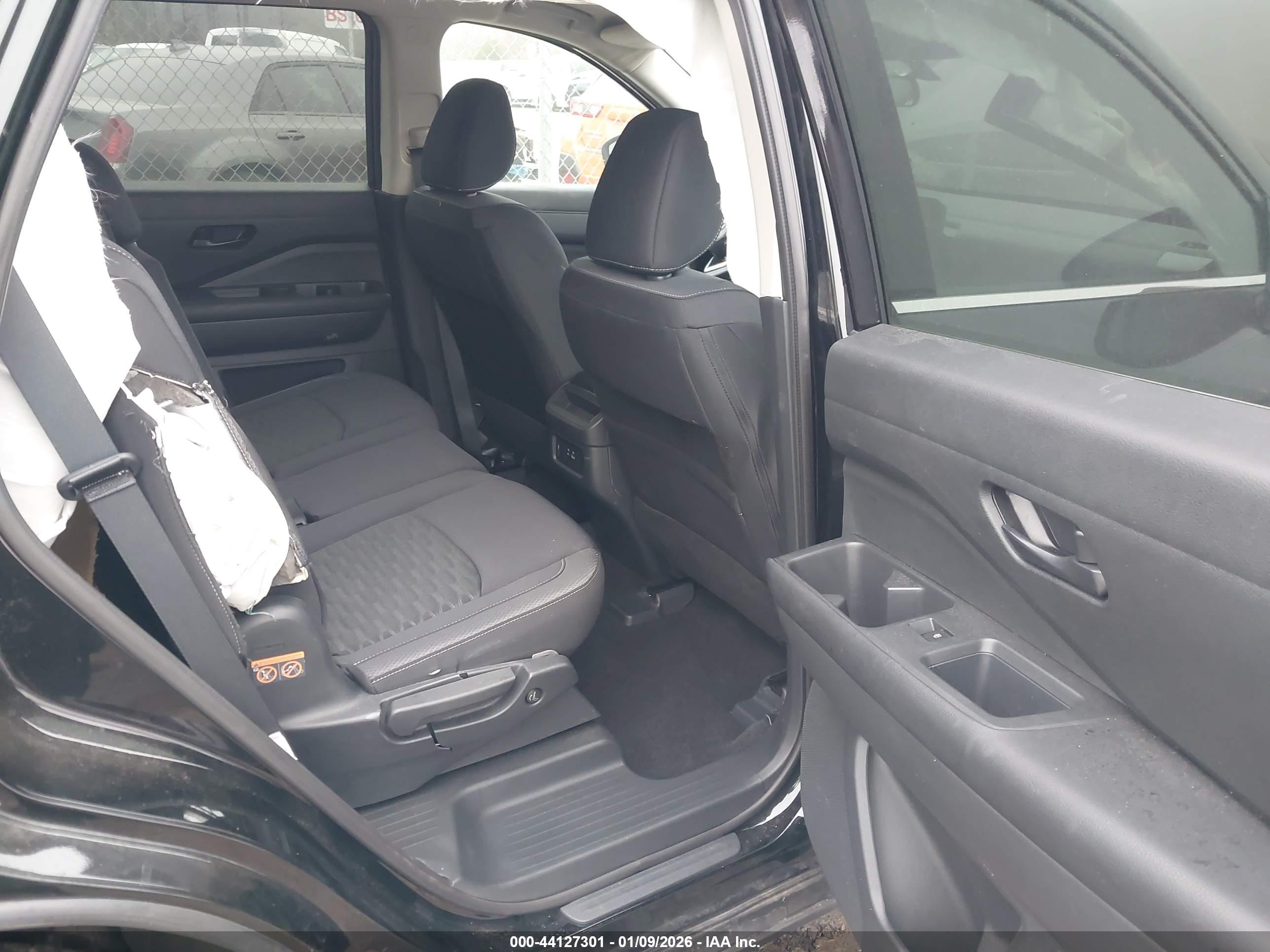 NISSAN PATHFINDER image 8