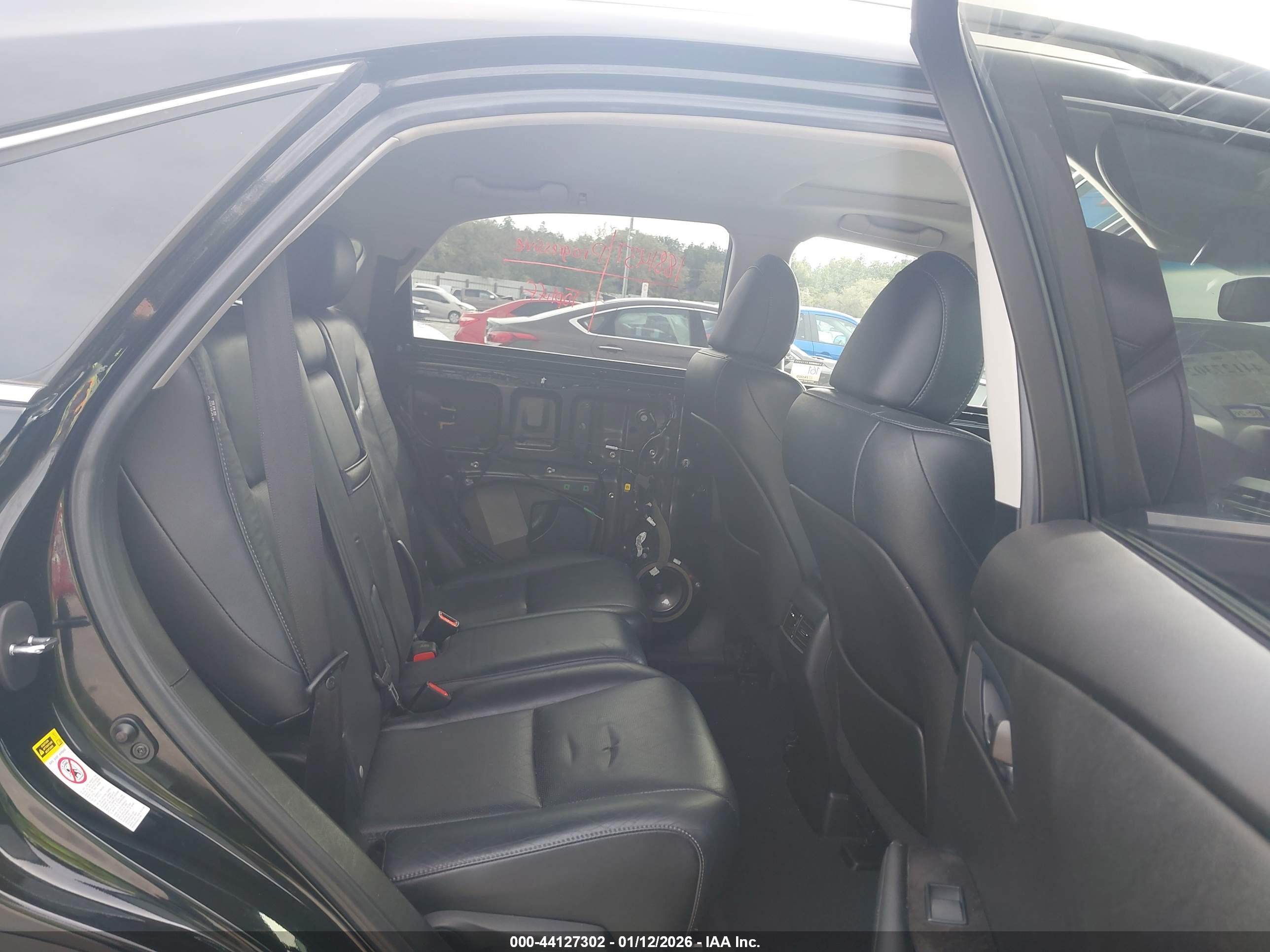 LEXUS RX image 8